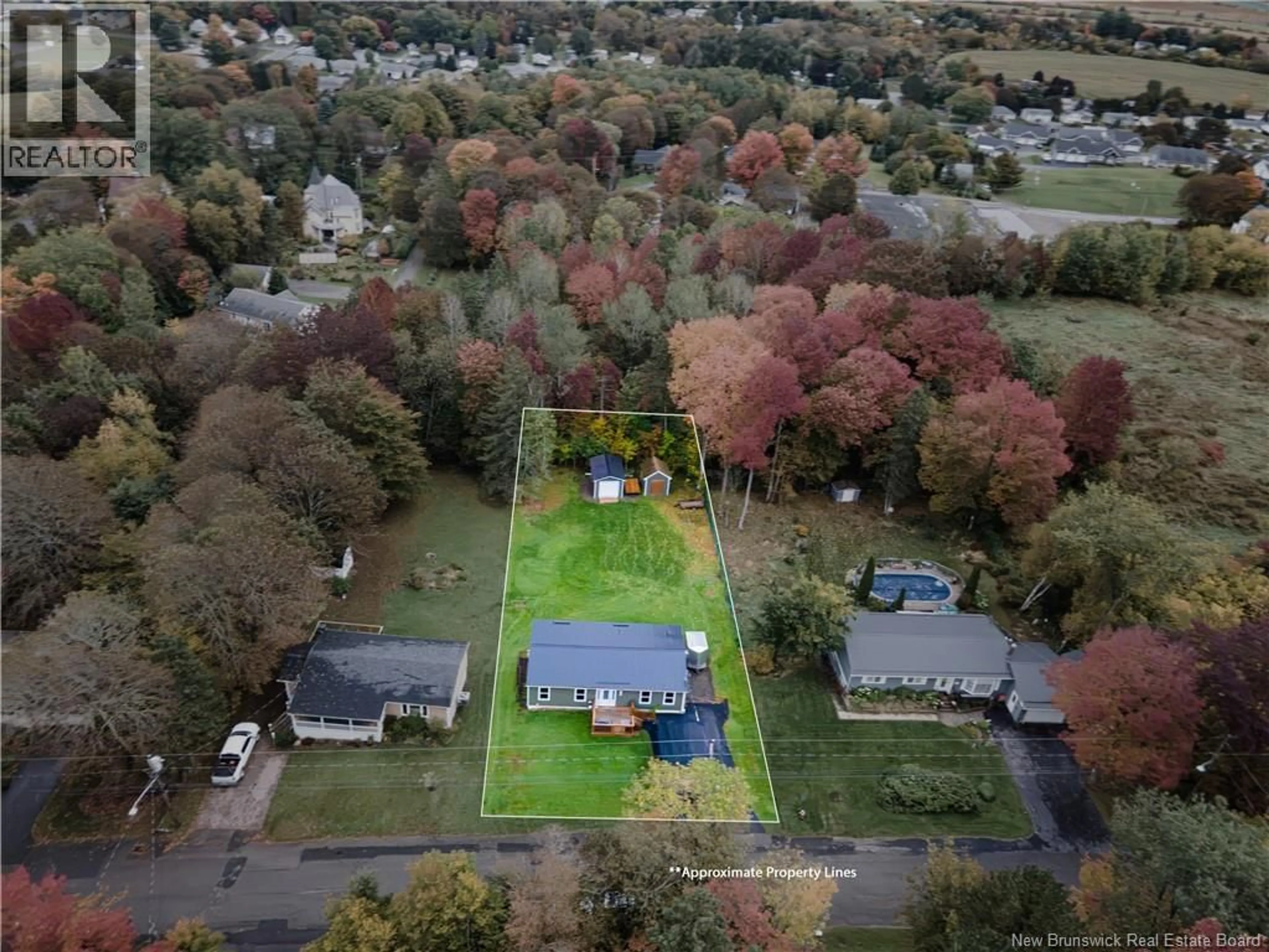 A pic from outside/outdoor area/front of a property/back of a property/a pic from drone, unknown for 178 PLEASANT AVENUE, Sussex New Brunswick E4E1Y2
