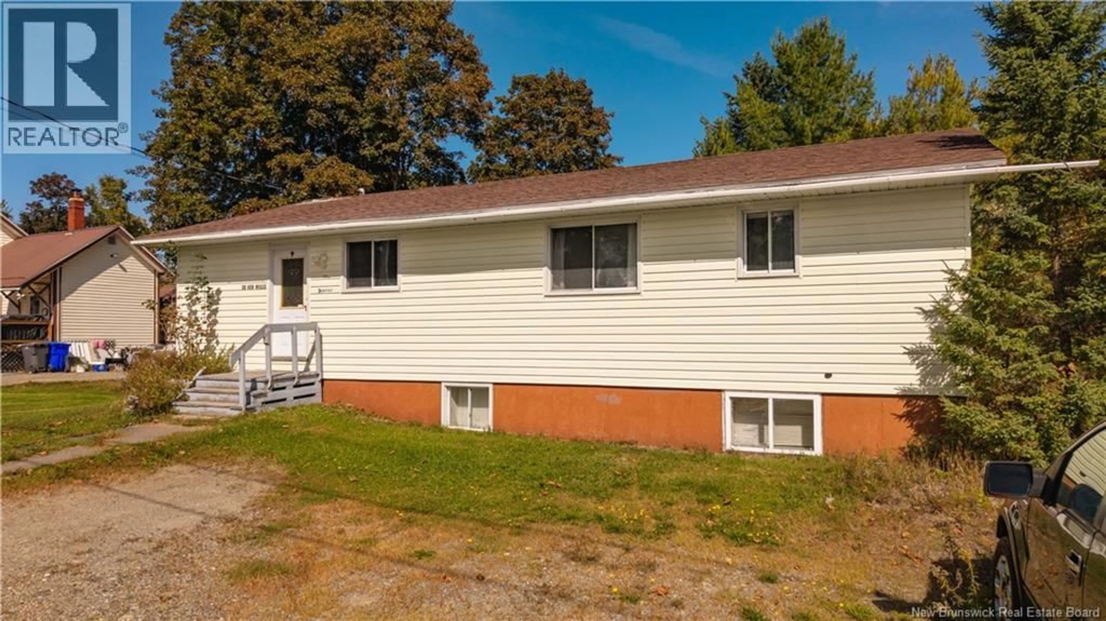 Patio, building for 33 VICTIORA STREET, St. Stephen New Brunswick E3L2S5