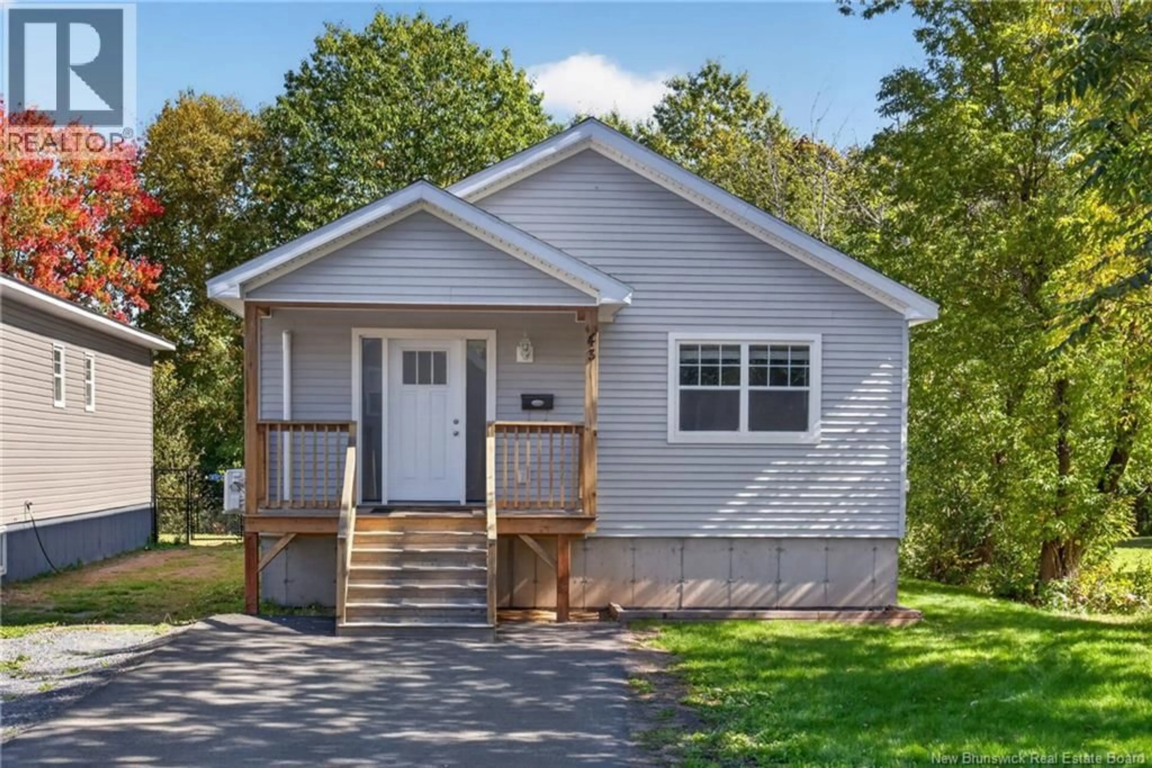 Home with vinyl exterior material, street for 43 EATMAN AVENUE, Fredericton New Brunswick E3A3V7