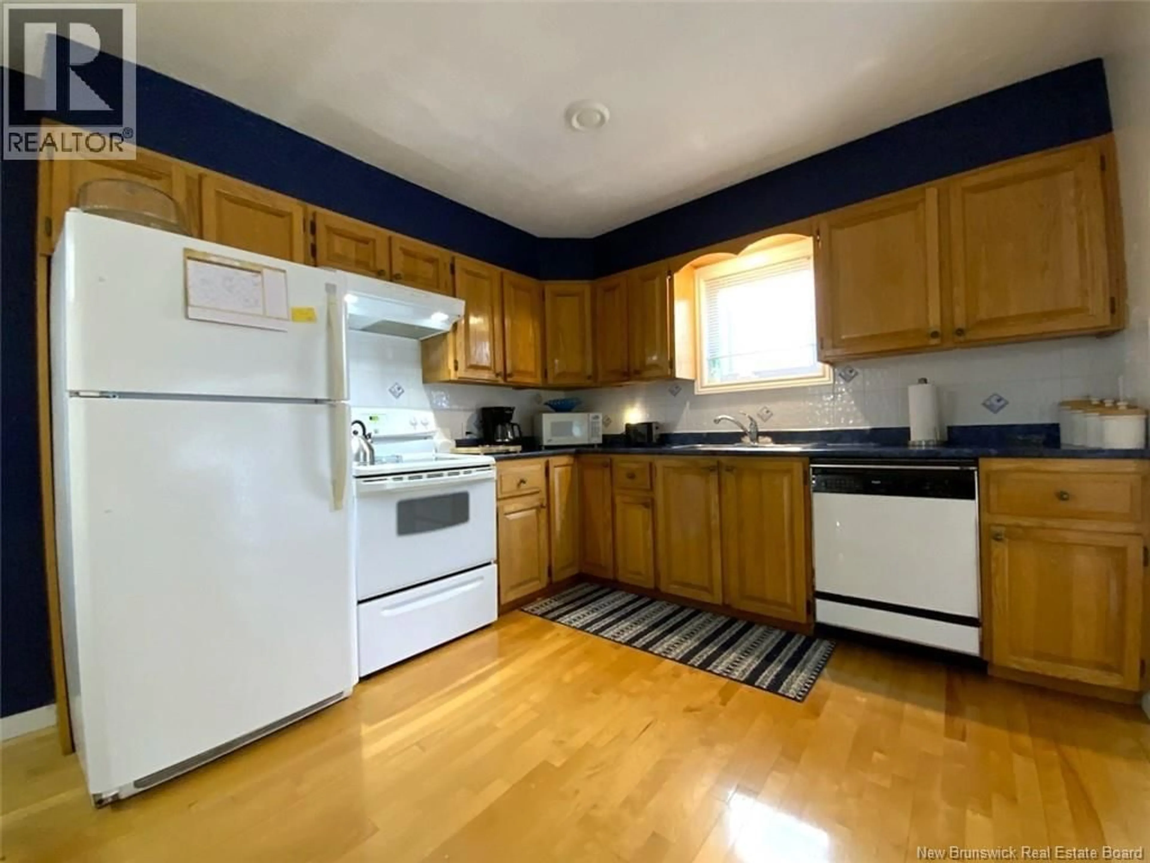 Standard kitchen, wood/laminate floor for 160 PRINCIPALE STREET, Saint-Basile New Brunswick E7C1H6