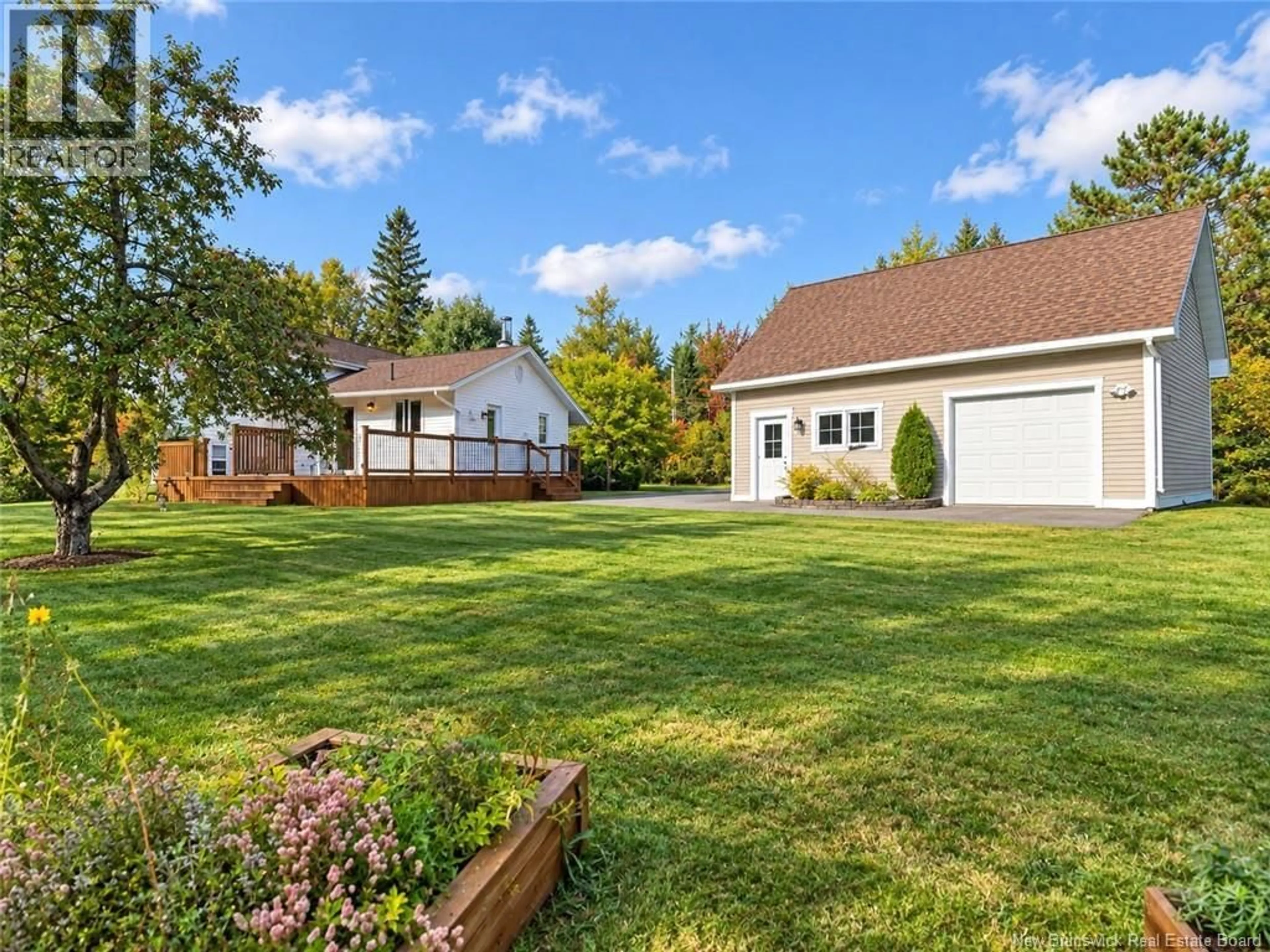 A pic from outside/outdoor area/front of a property/back of a property/a pic from drone, unknown for 656 SUREAU BLANC, Tracadie New Brunswick E1X4T9