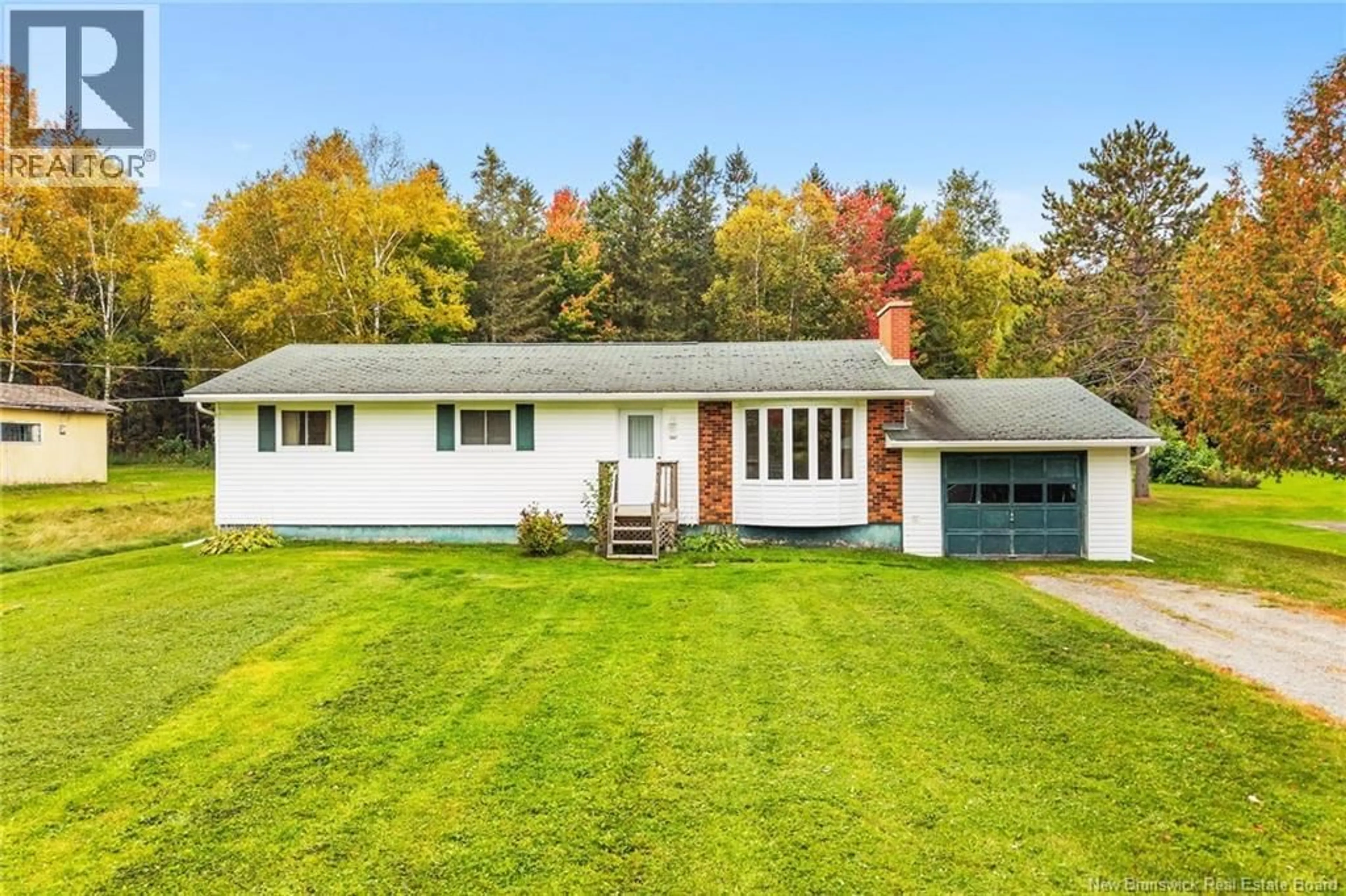 Home with vinyl exterior material, unknown for 1047 MCLEOD HILL ROAD, Fredericton New Brunswick E3G6J4