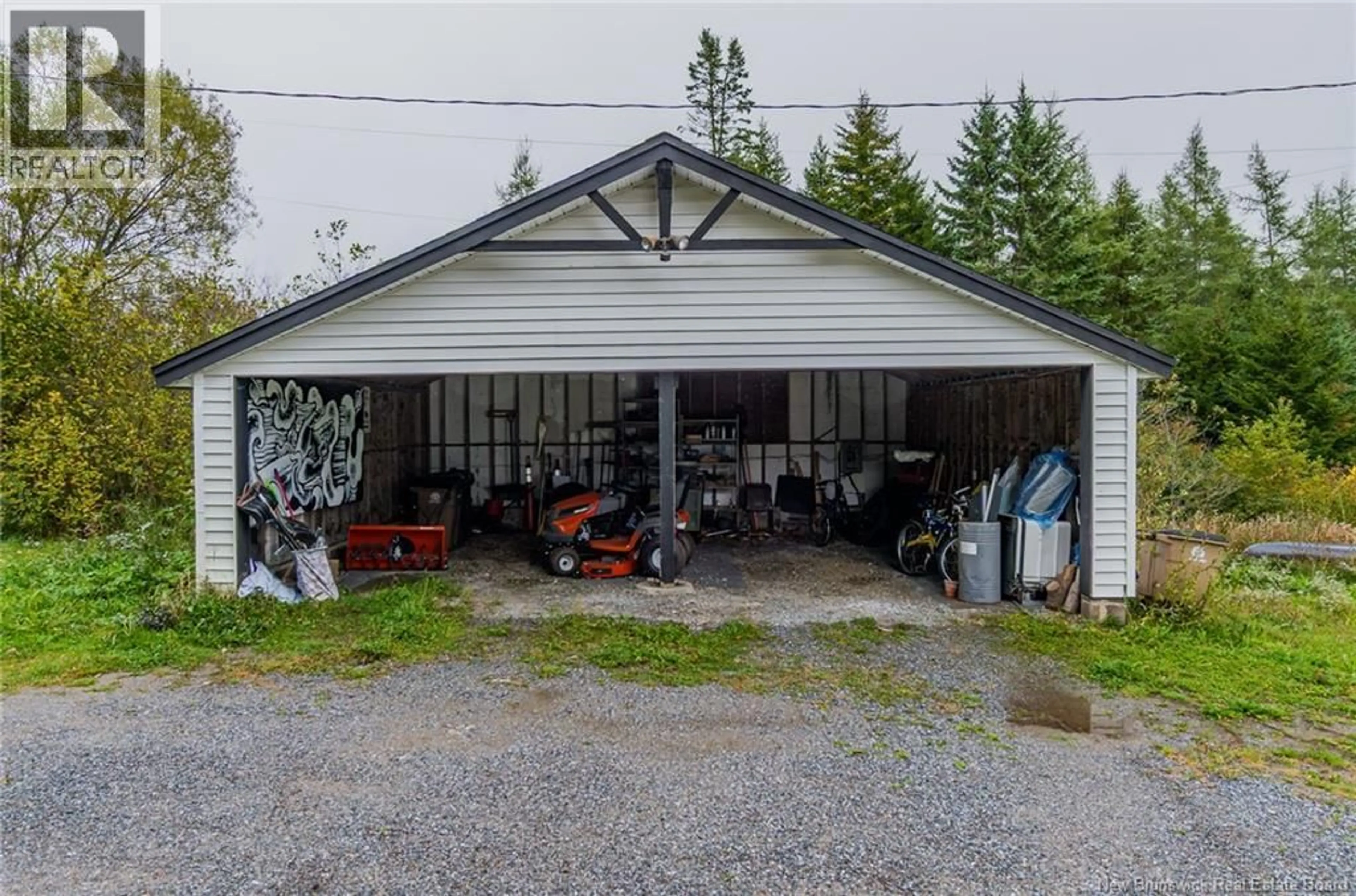 Indoor garage for 2740 LOCH LOMOND ROAD, Saint John New Brunswick E2N1A7