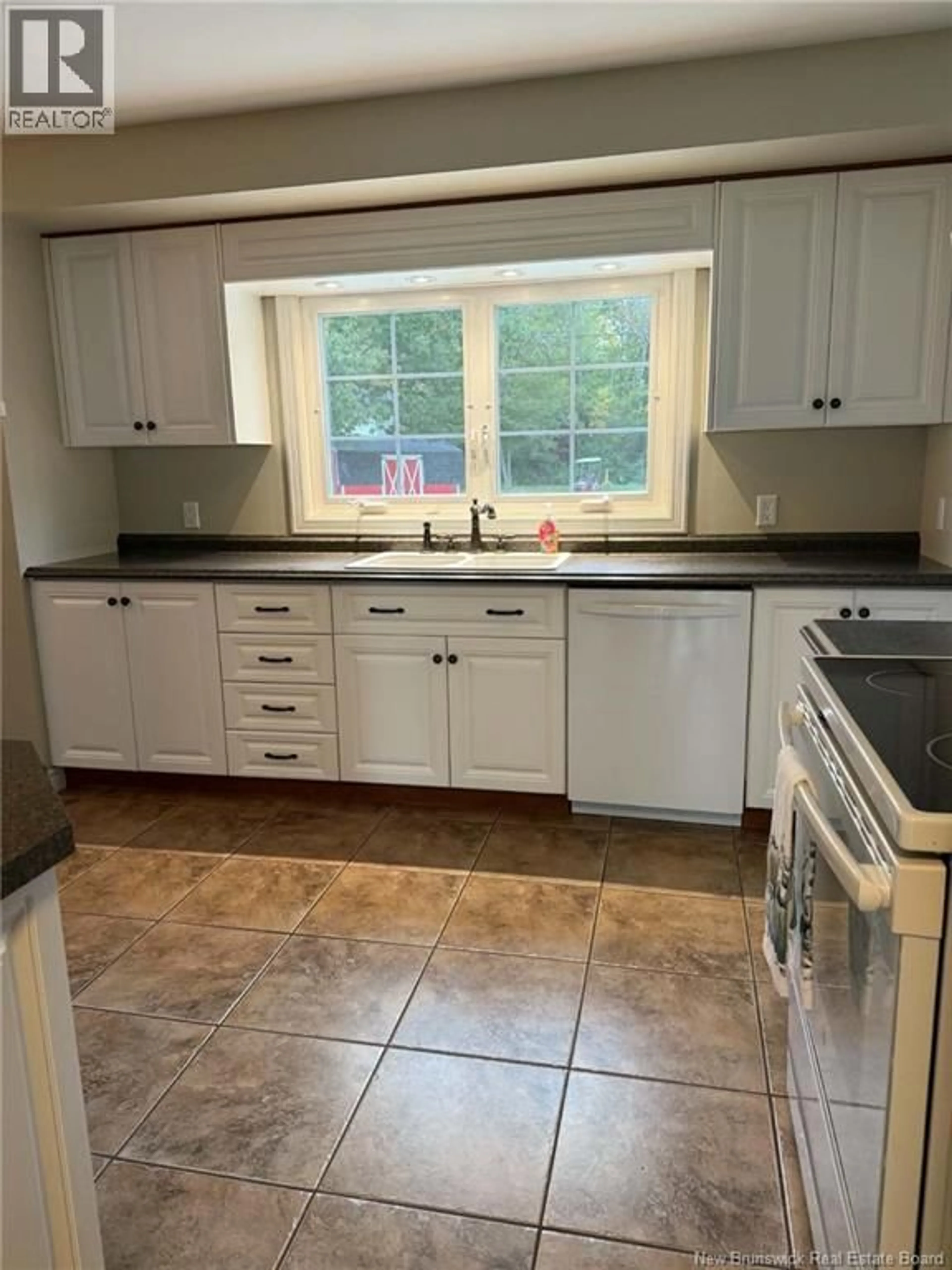 Standard kitchen, ceramic/tile floor for 108 STOTHART DRIVE, Miramichi New Brunswick E1V3V1