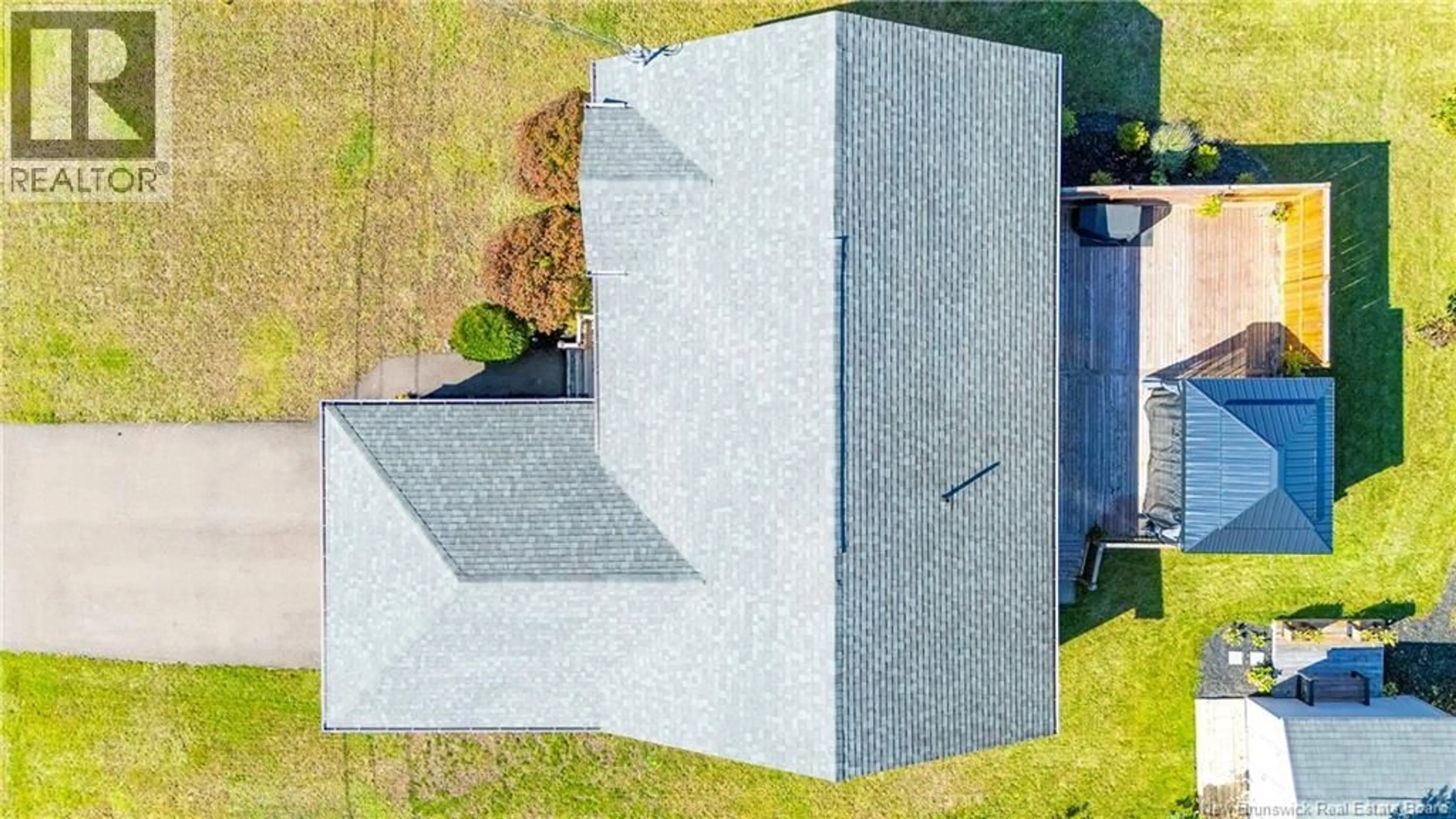 A pic from outside/outdoor area/front of a property/back of a property/a pic from drone, building for 228 HERVE STREET, Dieppe New Brunswick E1A6Y7