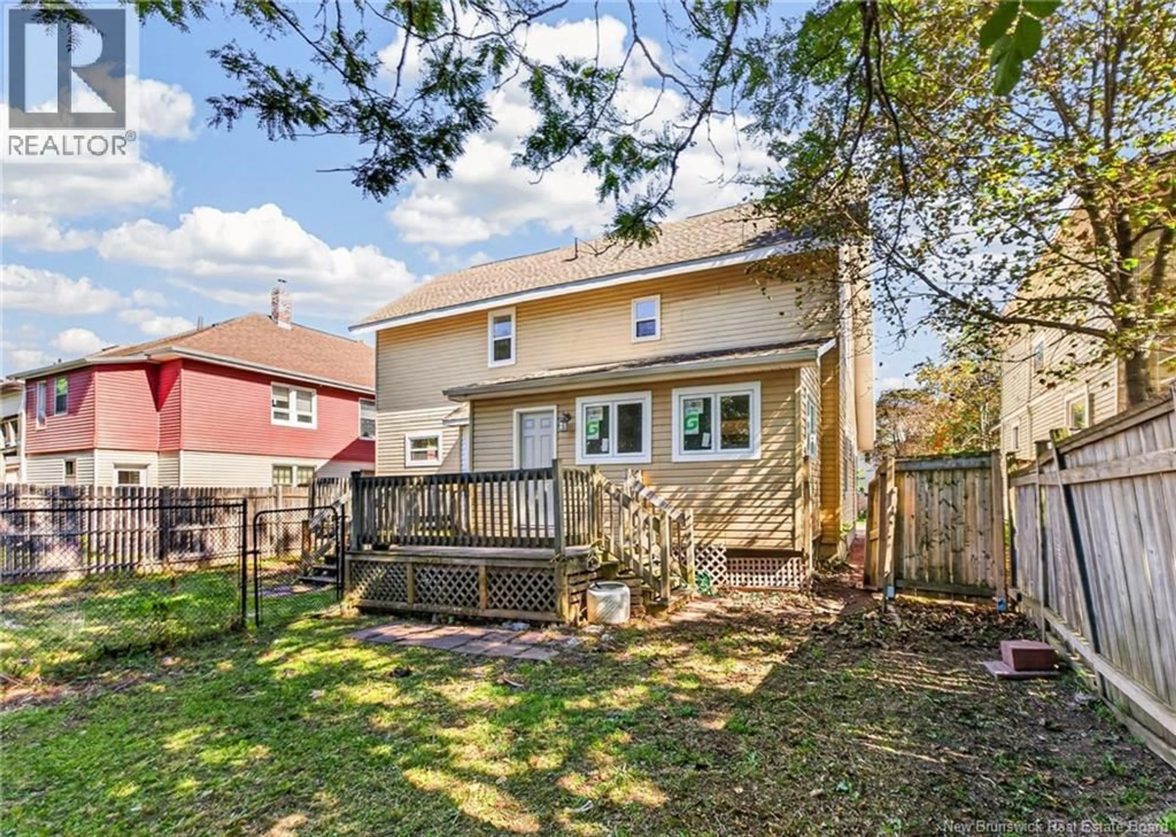 Patio, street for 24-26 HENRY, Moncton New Brunswick E1C5B7