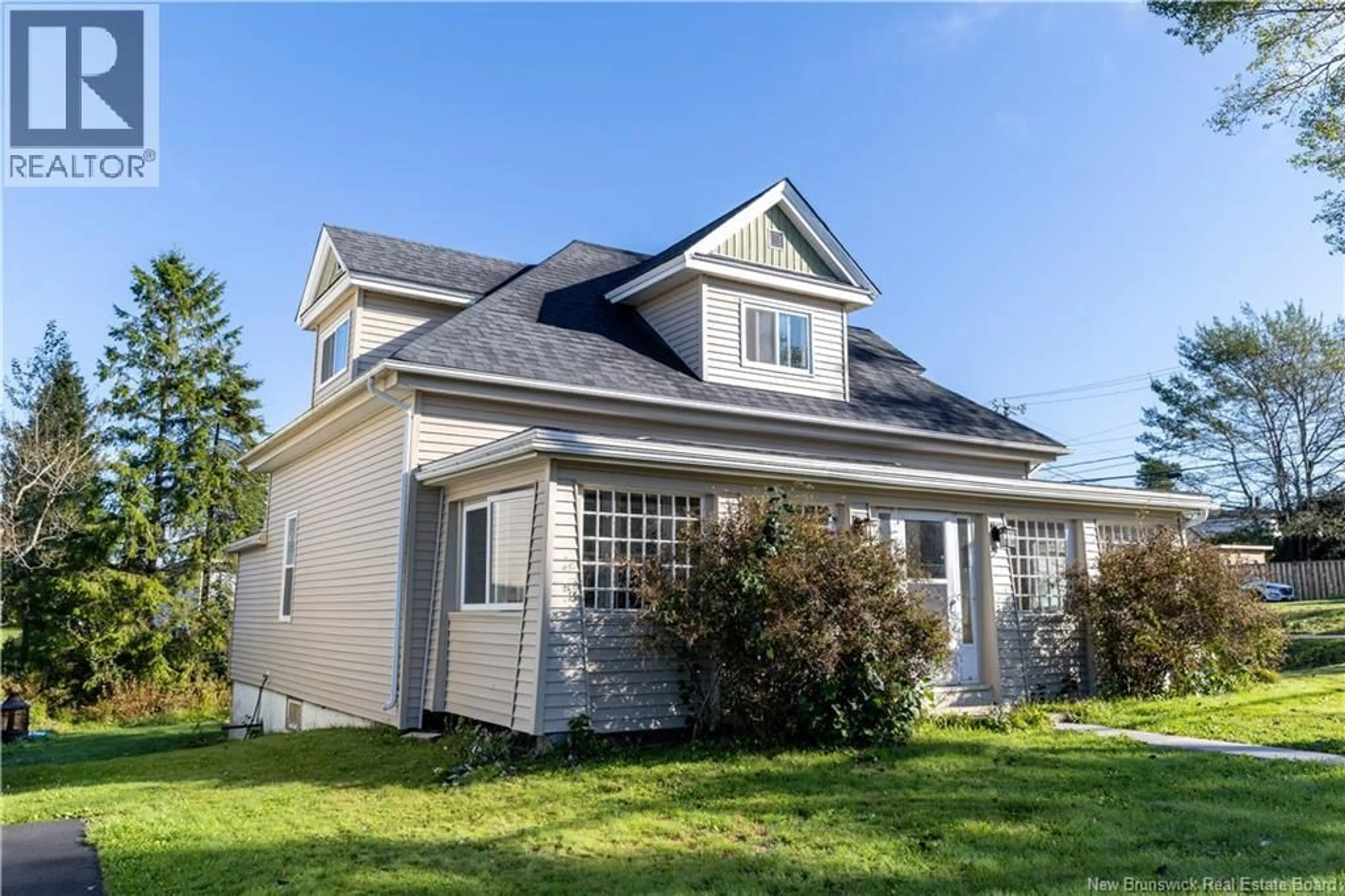 Home with vinyl exterior material, unknown for 247 SHERBROOKE STREET, Saint John New Brunswick E2M4T4