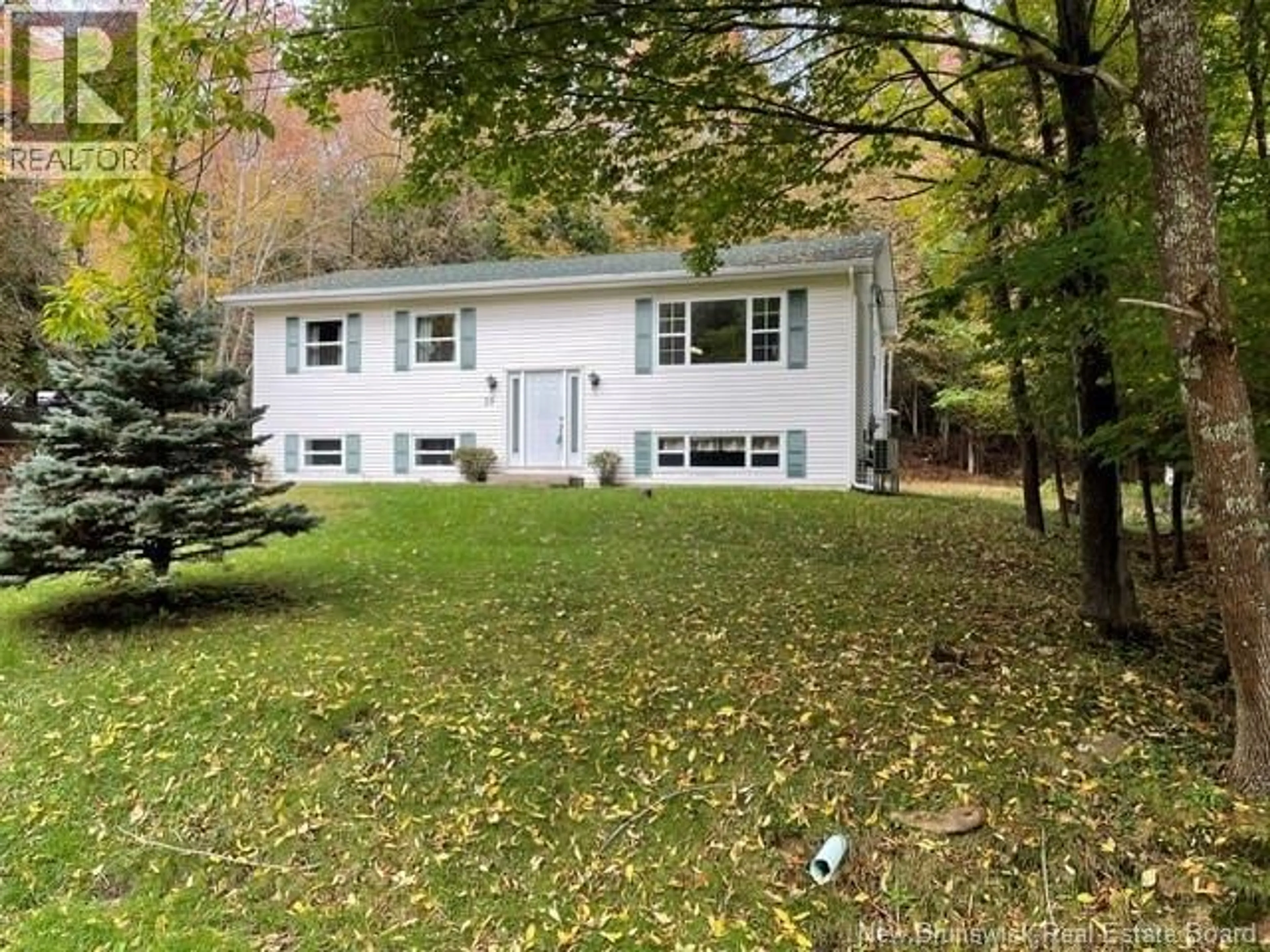 Home with vinyl exterior material, unknown for 29 MILNE STREET, Rothesay New Brunswick E2E1Y7