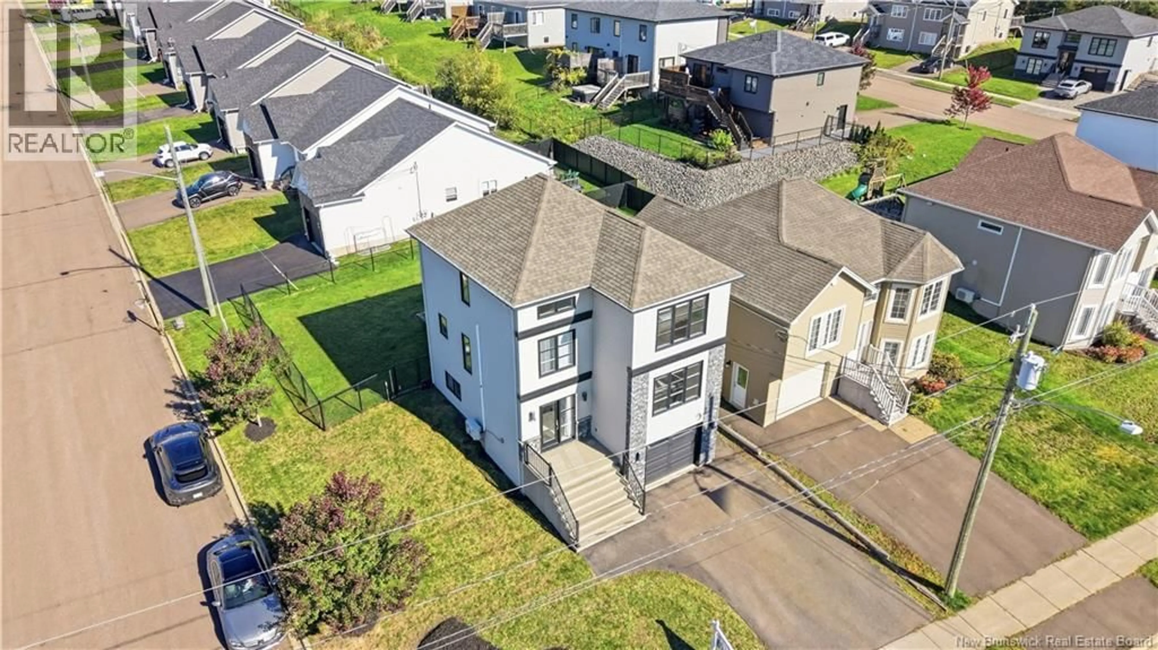 A pic from outside/outdoor area/front of a property/back of a property/a pic from drone, street for 279 FREEMAN, Moncton New Brunswick E1E0H7