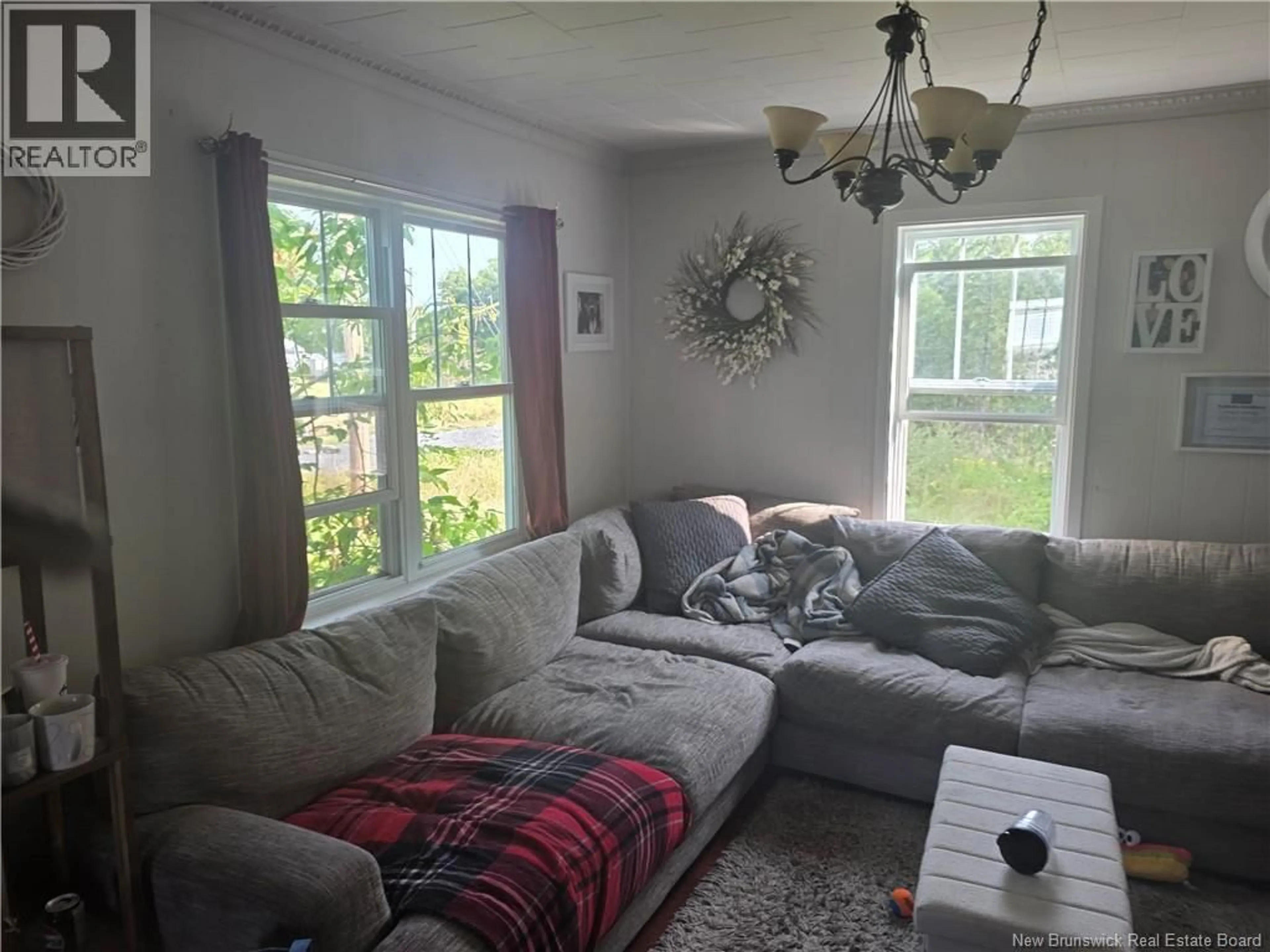 Living room with furniture, unknown for 1510 ALEXANDER DRIVE, Bathurst New Brunswick E2A3R2