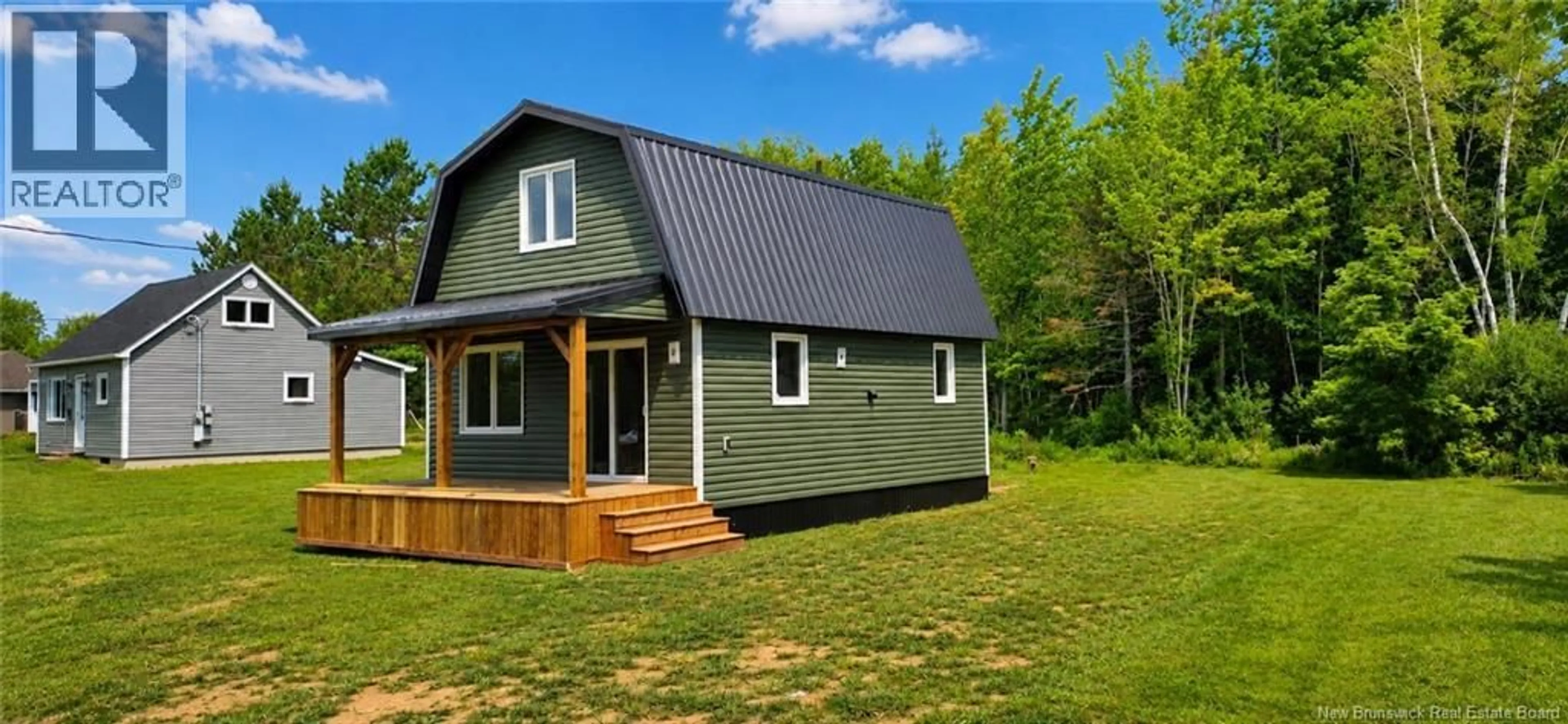 Home with vinyl exterior material, unknown for 132 TROIS-RUISSEAUX, Cap-Pelé New Brunswick E4N2B8