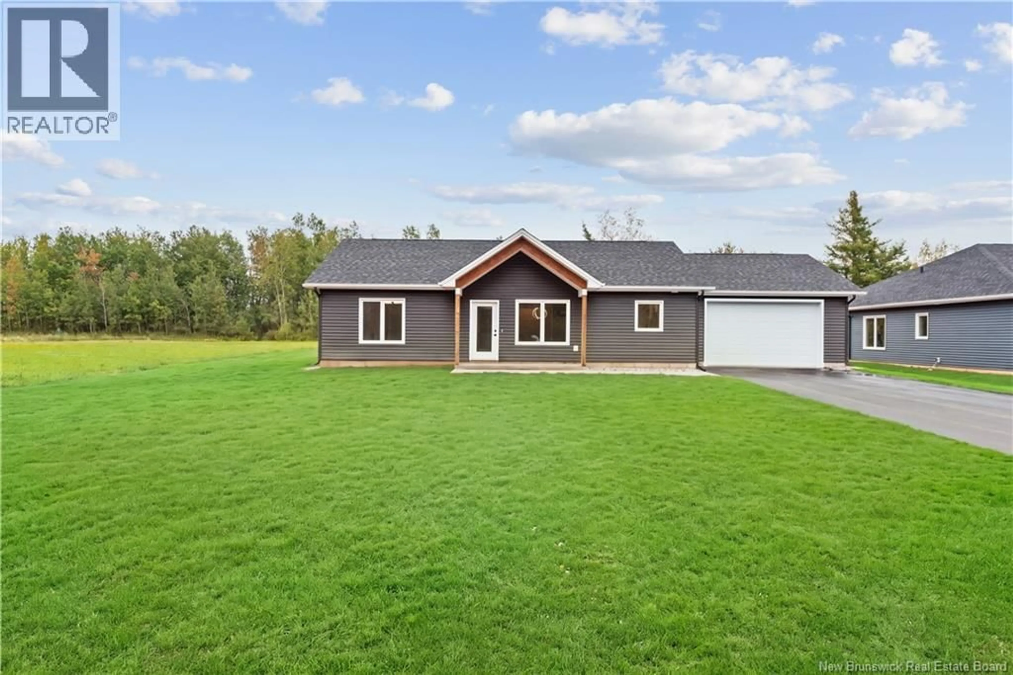Home with vinyl exterior material, building for 70 BEDECHE STREET, Cap-Pelé New Brunswick E4N0G1