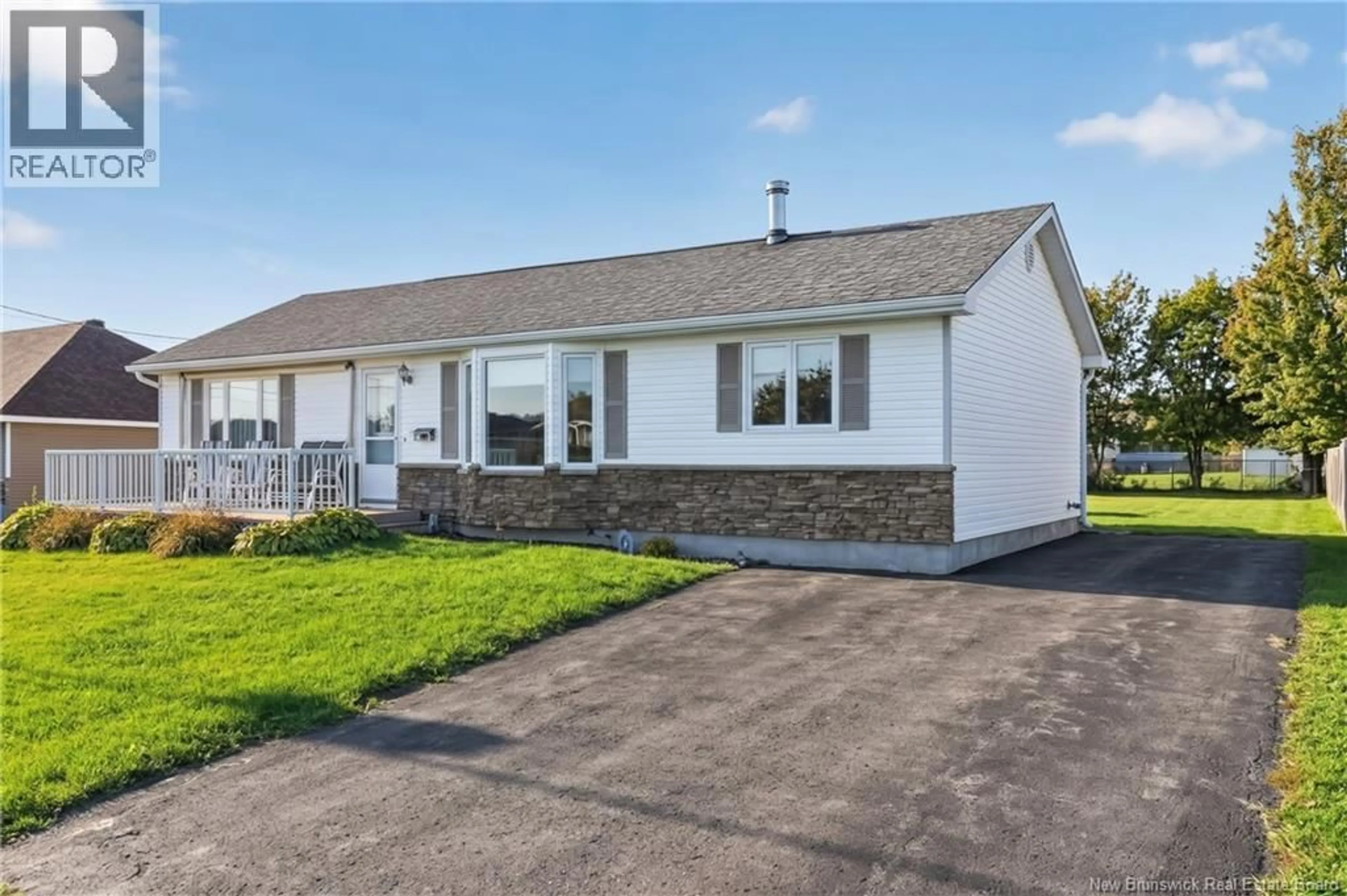 Home with vinyl exterior material, street for 60 LEONARD STREET, Sainte-Marie-De-Kent New Brunswick E4S1W4