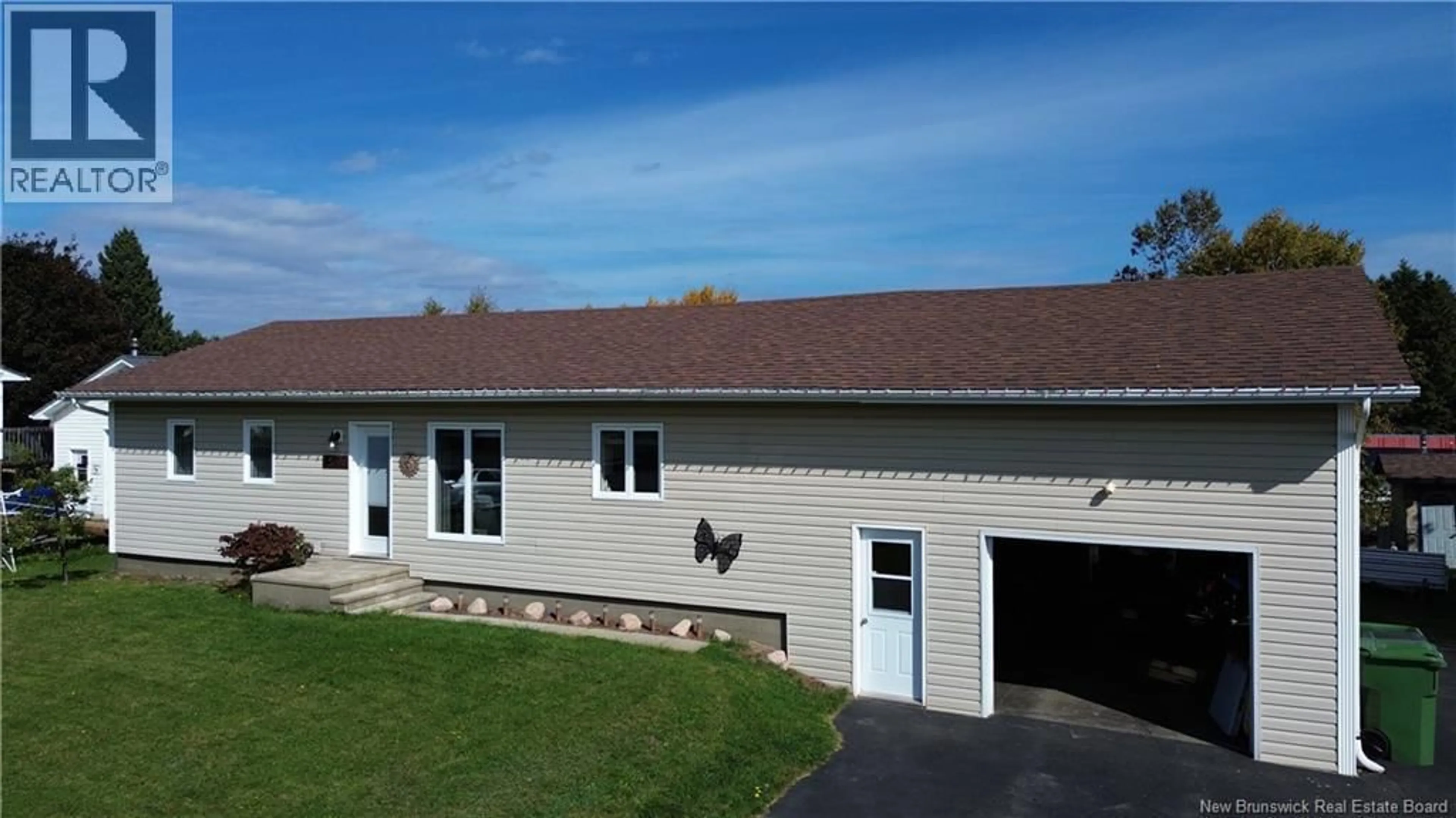 Home with vinyl exterior material, unknown for 321 ROUTE 134, Petit-Rocher-Nord New Brunswick E8J2E2