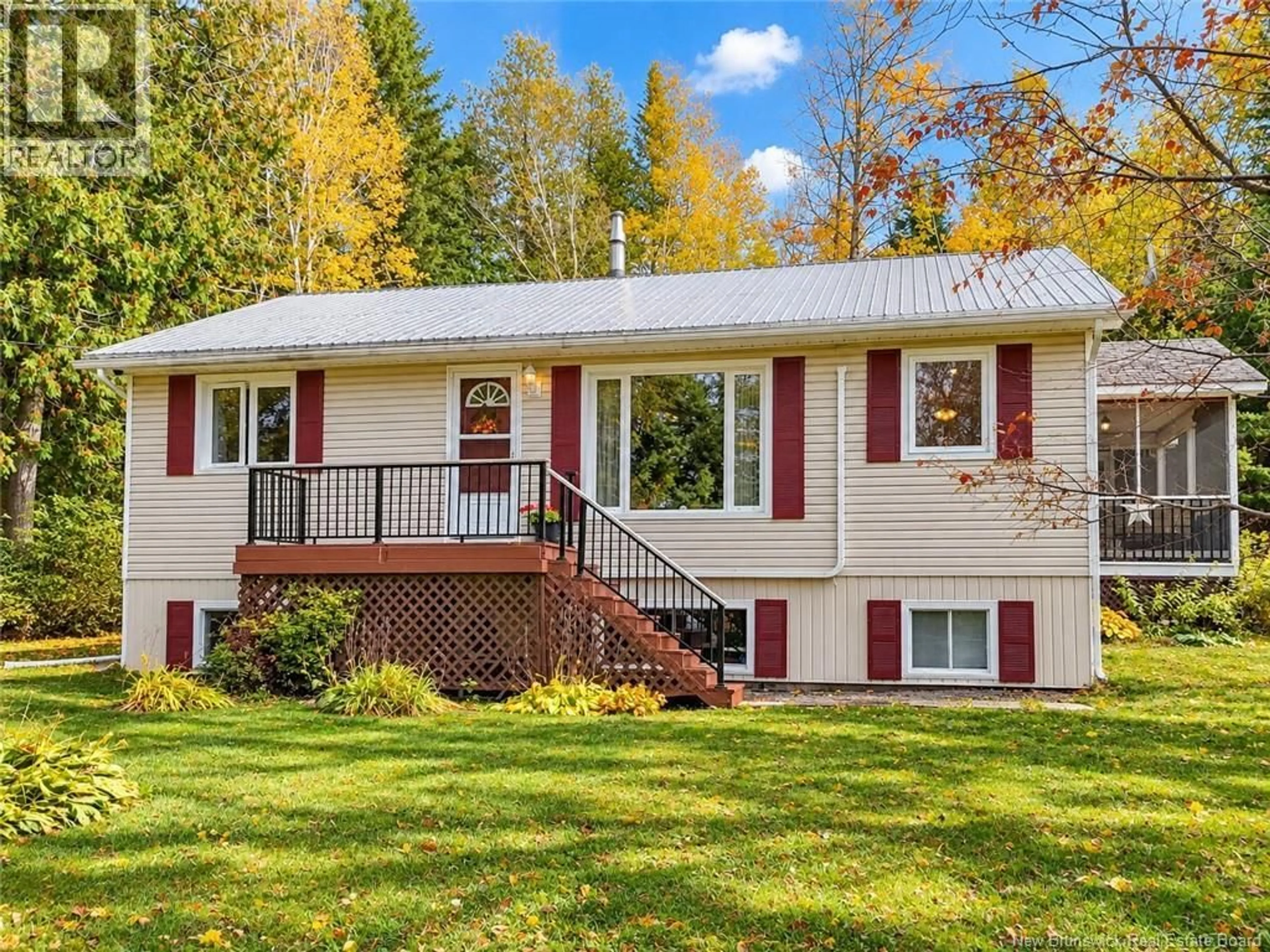 Home with vinyl exterior material, unknown for 1198 ROUTE 620, Estey's Bridge New Brunswick E3G6K4