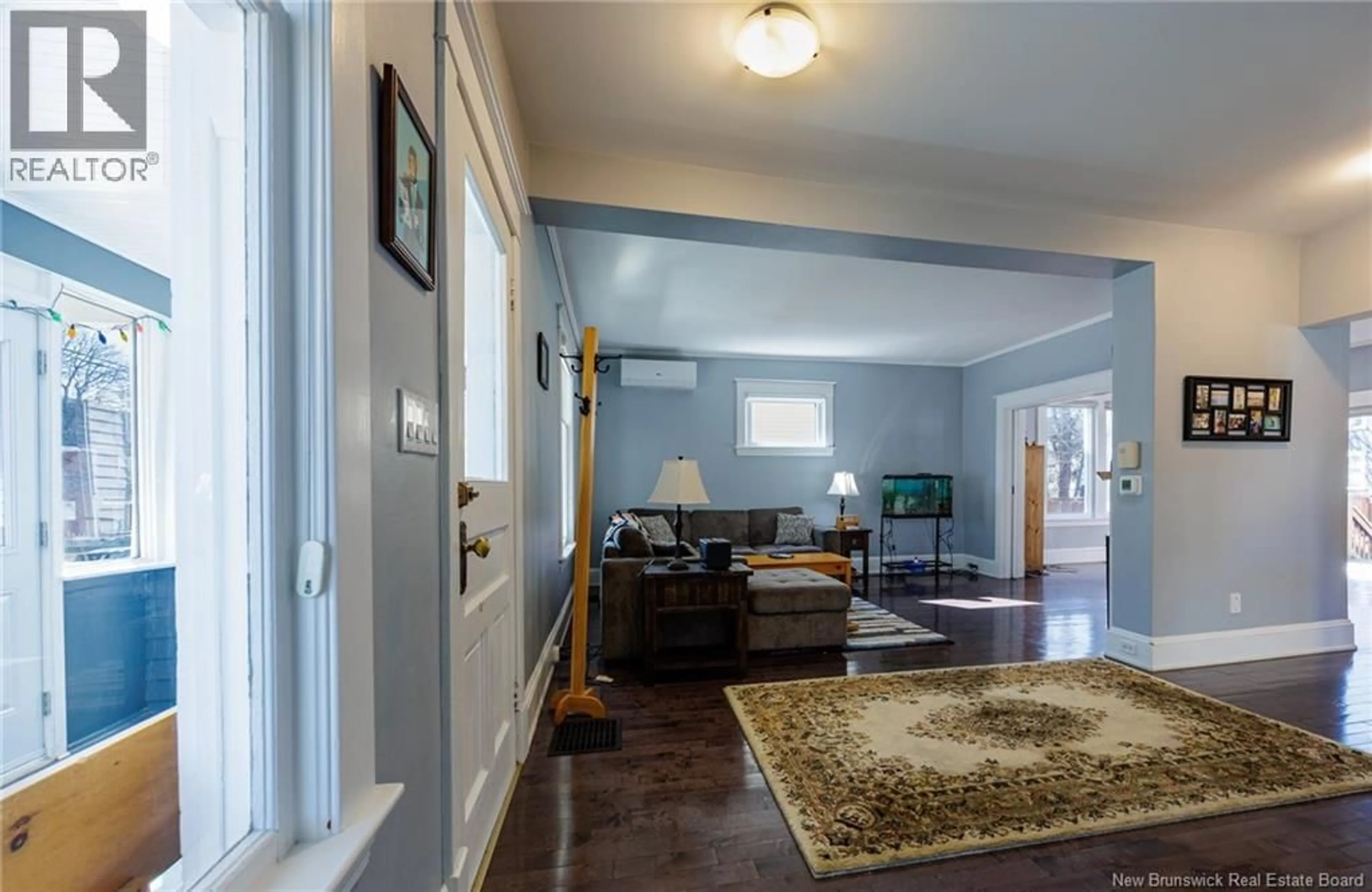 Indoor foyer for 324 HIGH STREET, Moncton New Brunswick E1C6C3