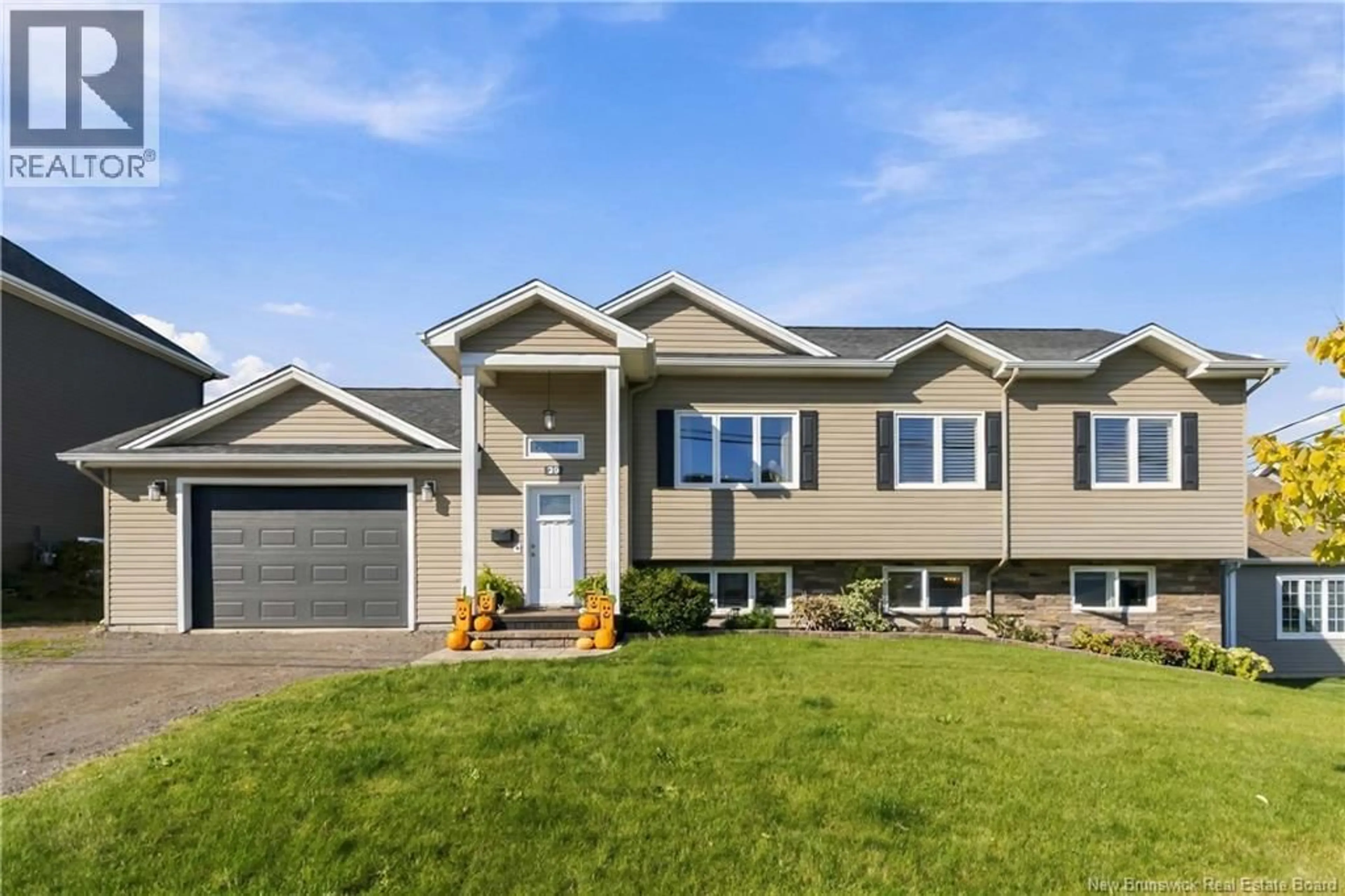 Home with vinyl exterior material, street for 29 SALENGRO CRESCENT, Moncton New Brunswick E1G2C9
