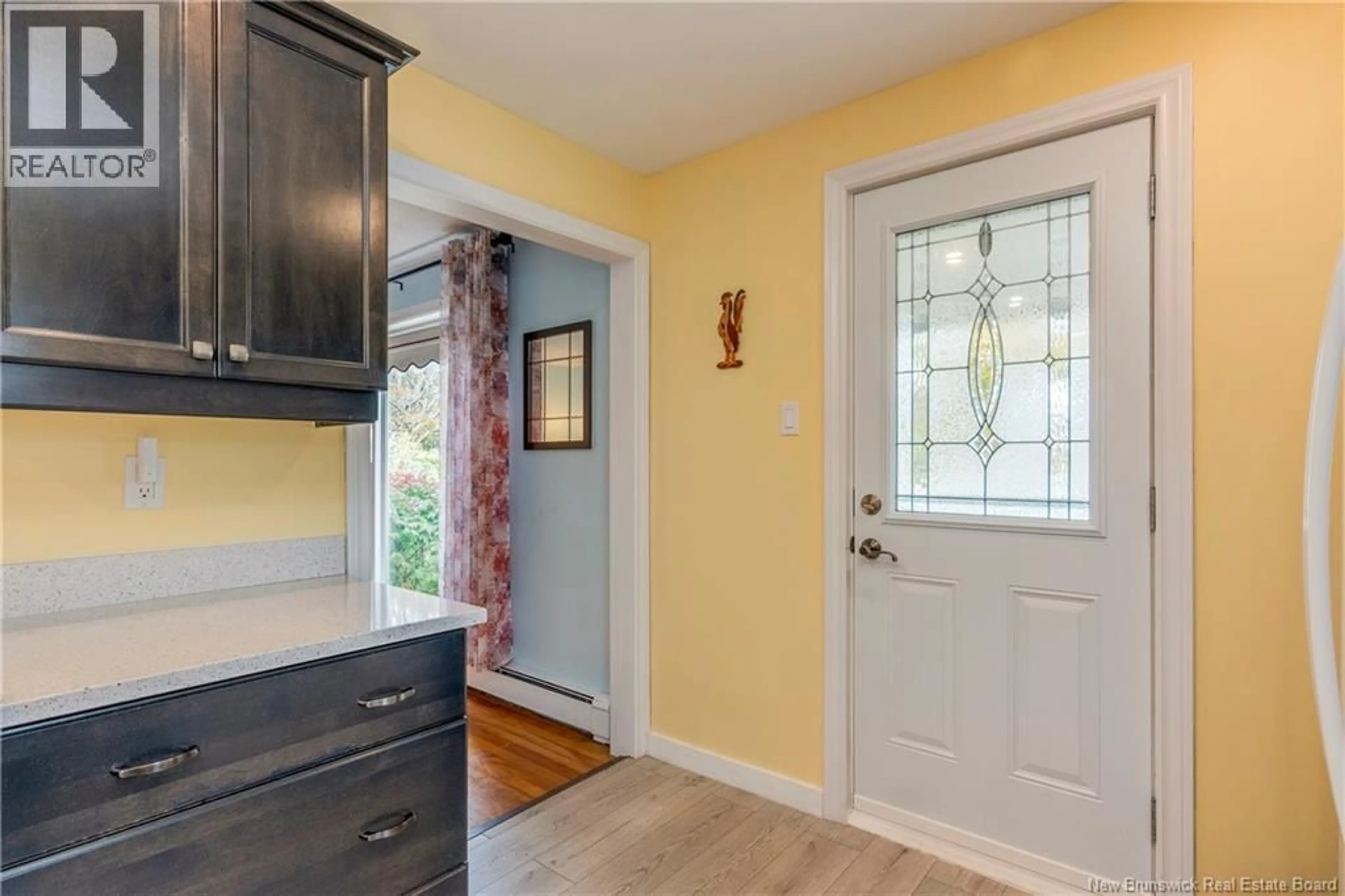 Indoor entryway for 22 VISART STREET, Saint John New Brunswick E2K1N4