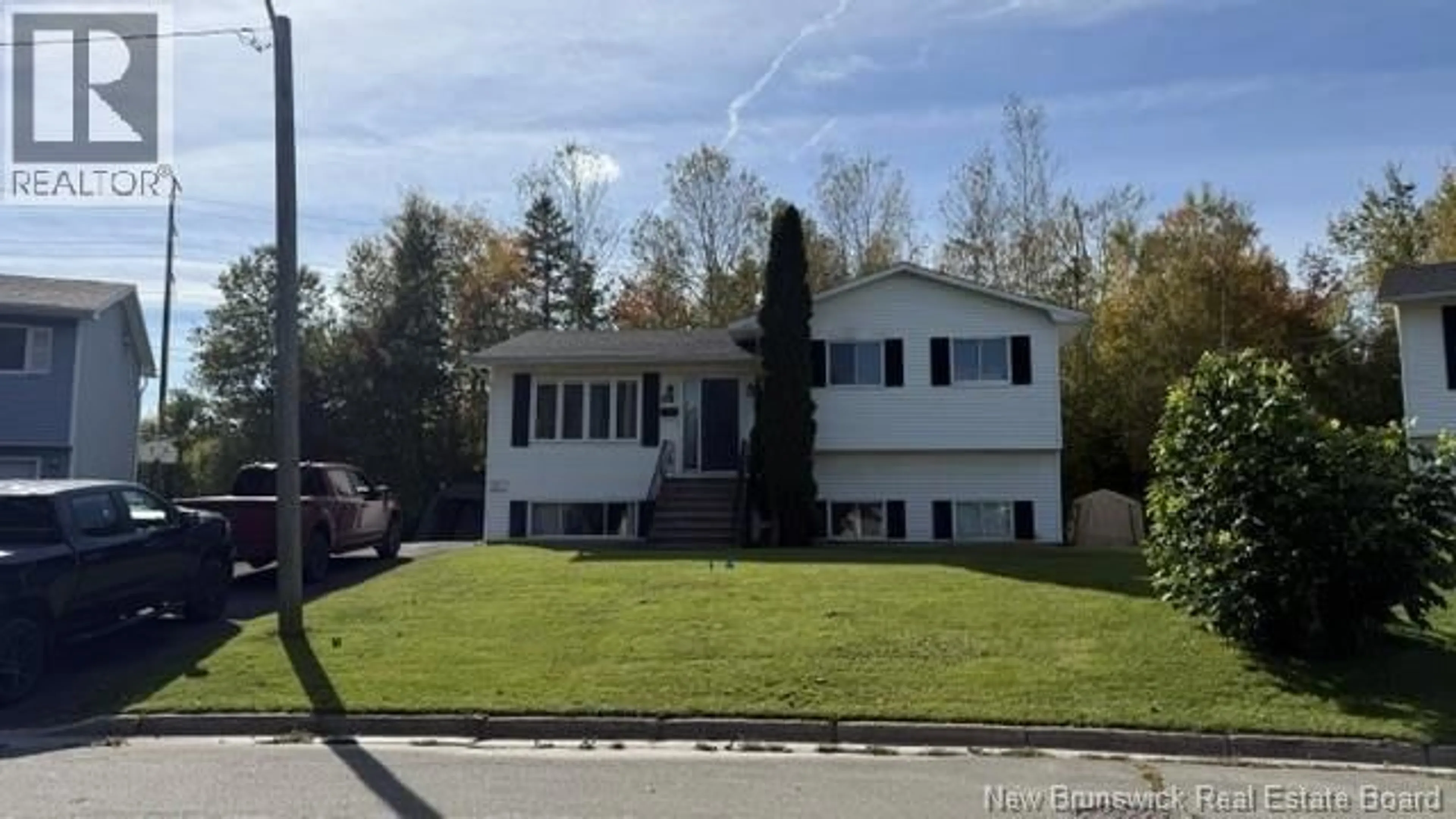 Home with vinyl exterior material, street for 40 EMMERSON STREET, Fredericton New Brunswick E3B6G8