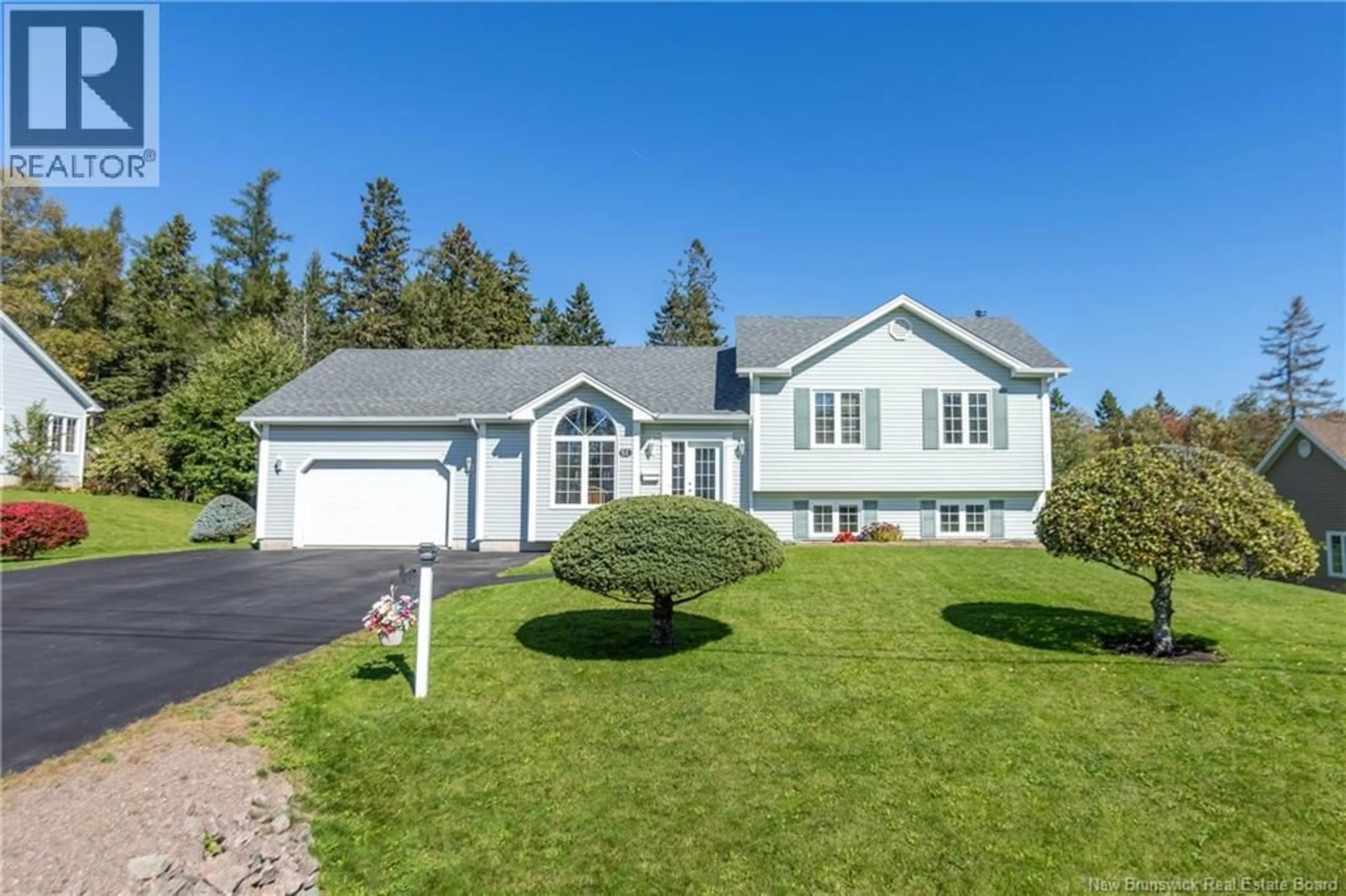 Home with vinyl exterior material, unknown for 61 FAWCETT AVENUE, Sackville New Brunswick E4L3X3