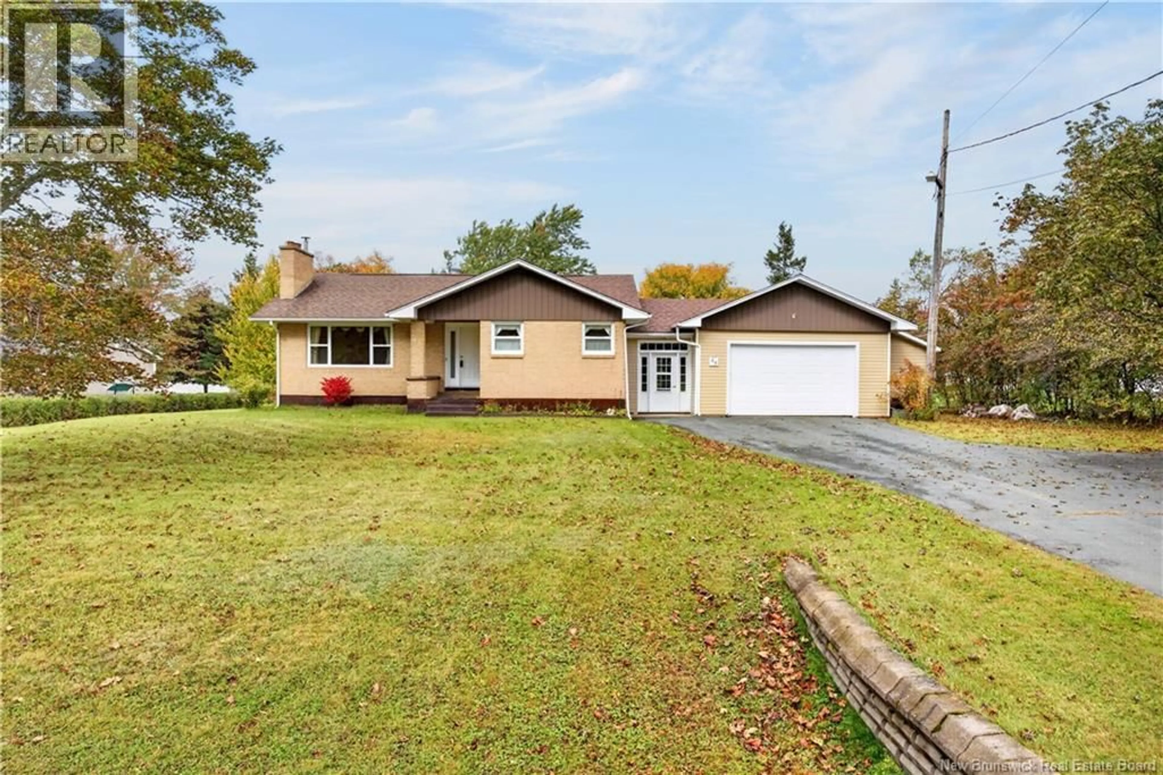 A pic from outside/outdoor area/front of a property/back of a property/a pic from drone, street for 44 NELSON STREET, Miramichi New Brunswick E1N6A2