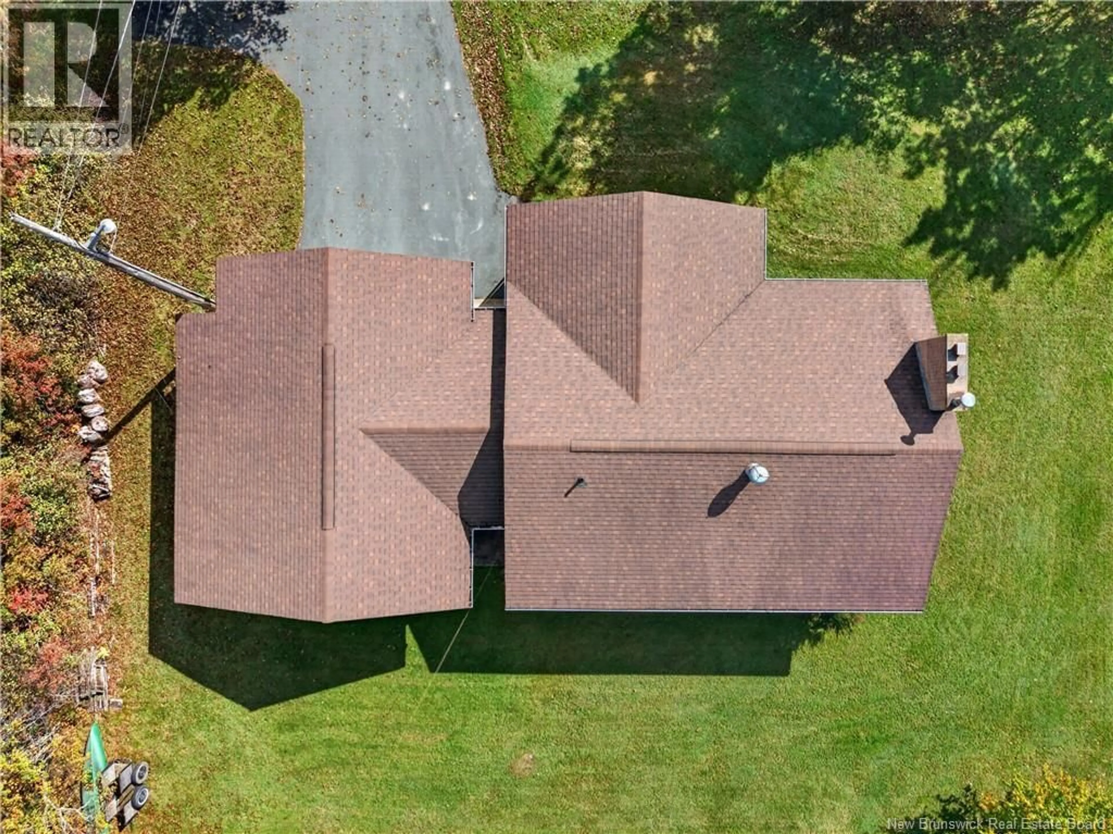 A pic from outside/outdoor area/front of a property/back of a property/a pic from drone, building for 44 NELSON STREET, Miramichi New Brunswick E1N6A2
