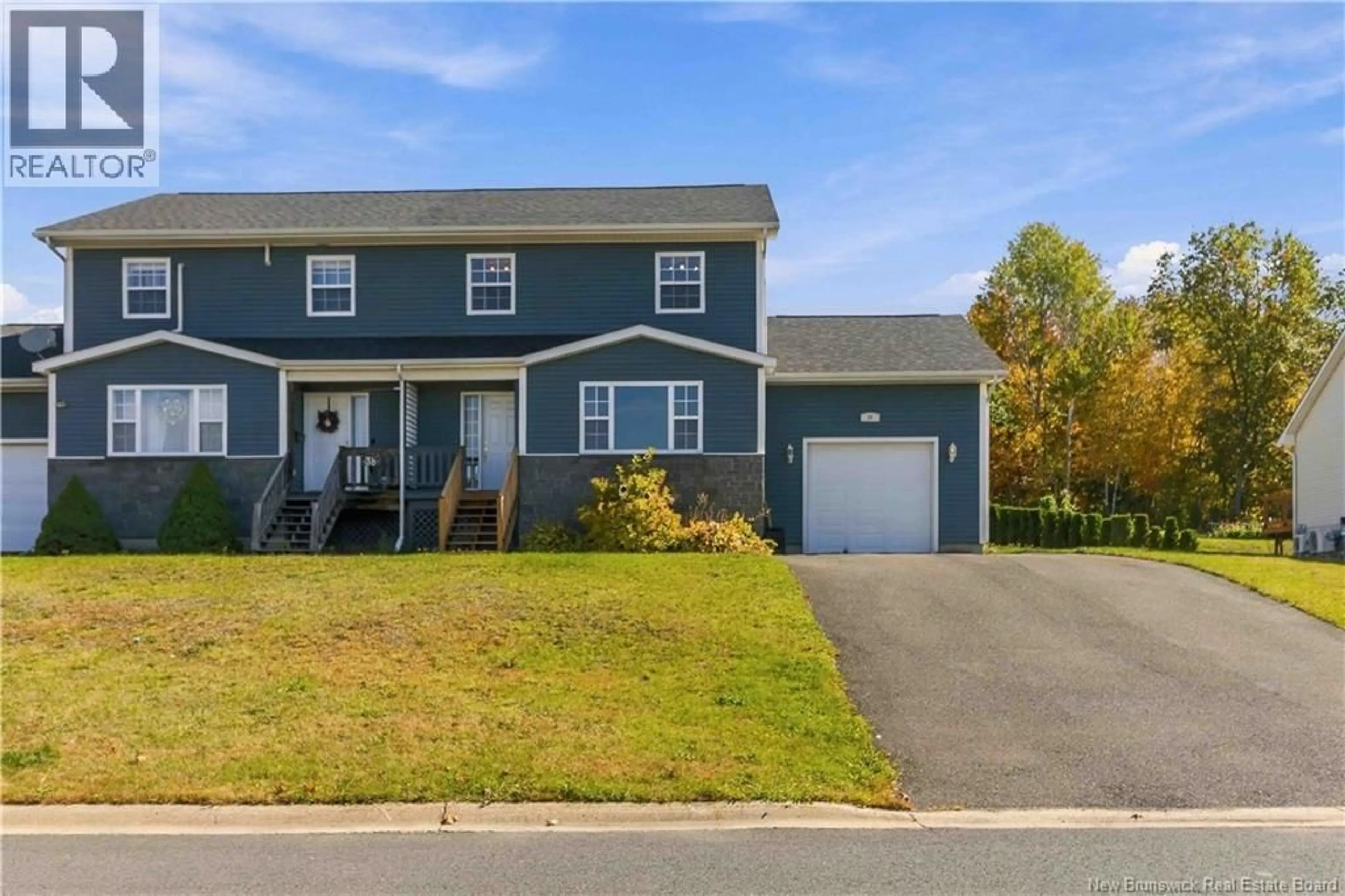 Home with vinyl exterior material, street for 36 CARTER CRESCENT, Oromocto New Brunswick E2V0C3