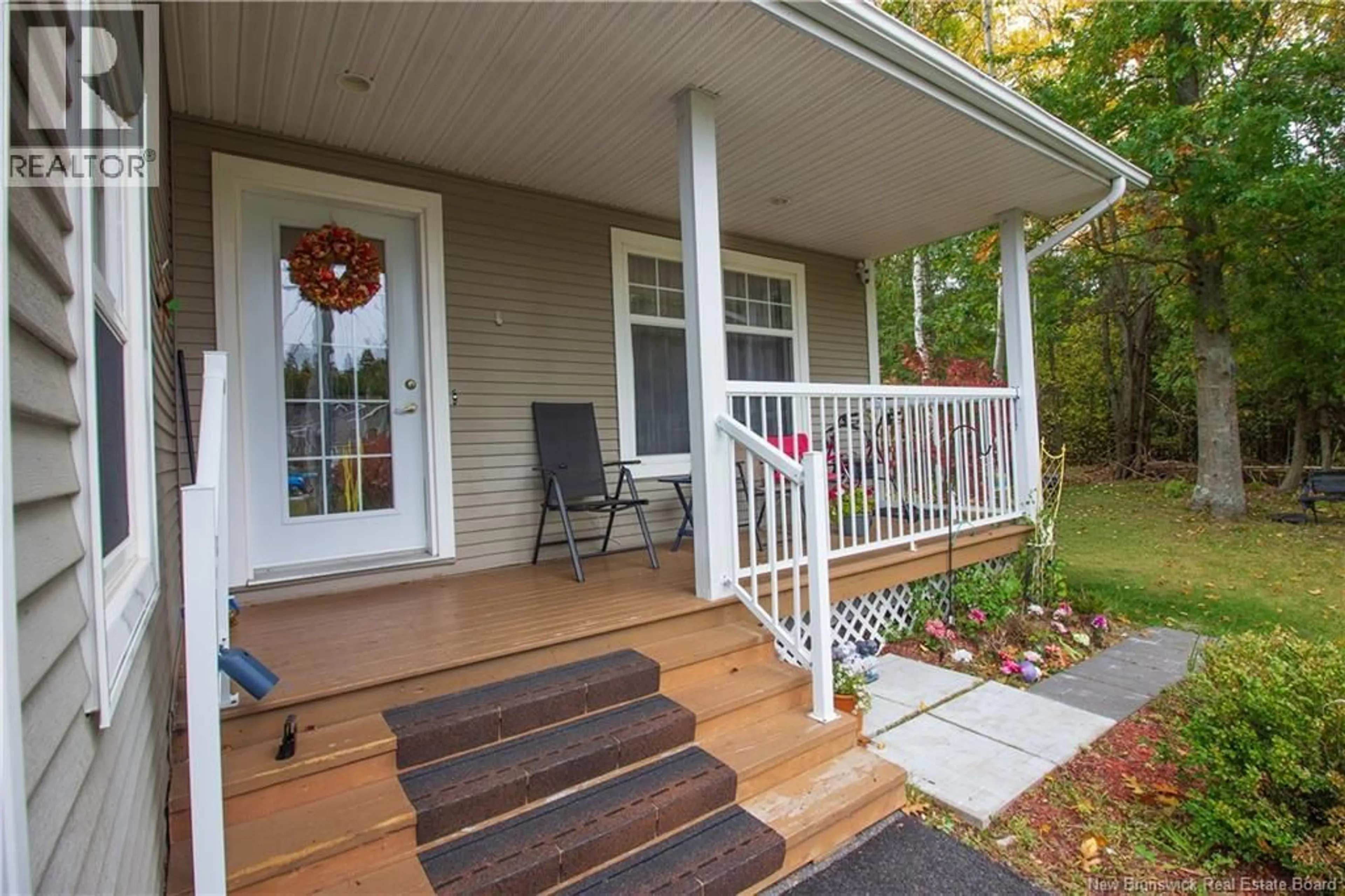 Patio, street for 60 WALKER CRESCENT, Hampton New Brunswick E5N5Z8