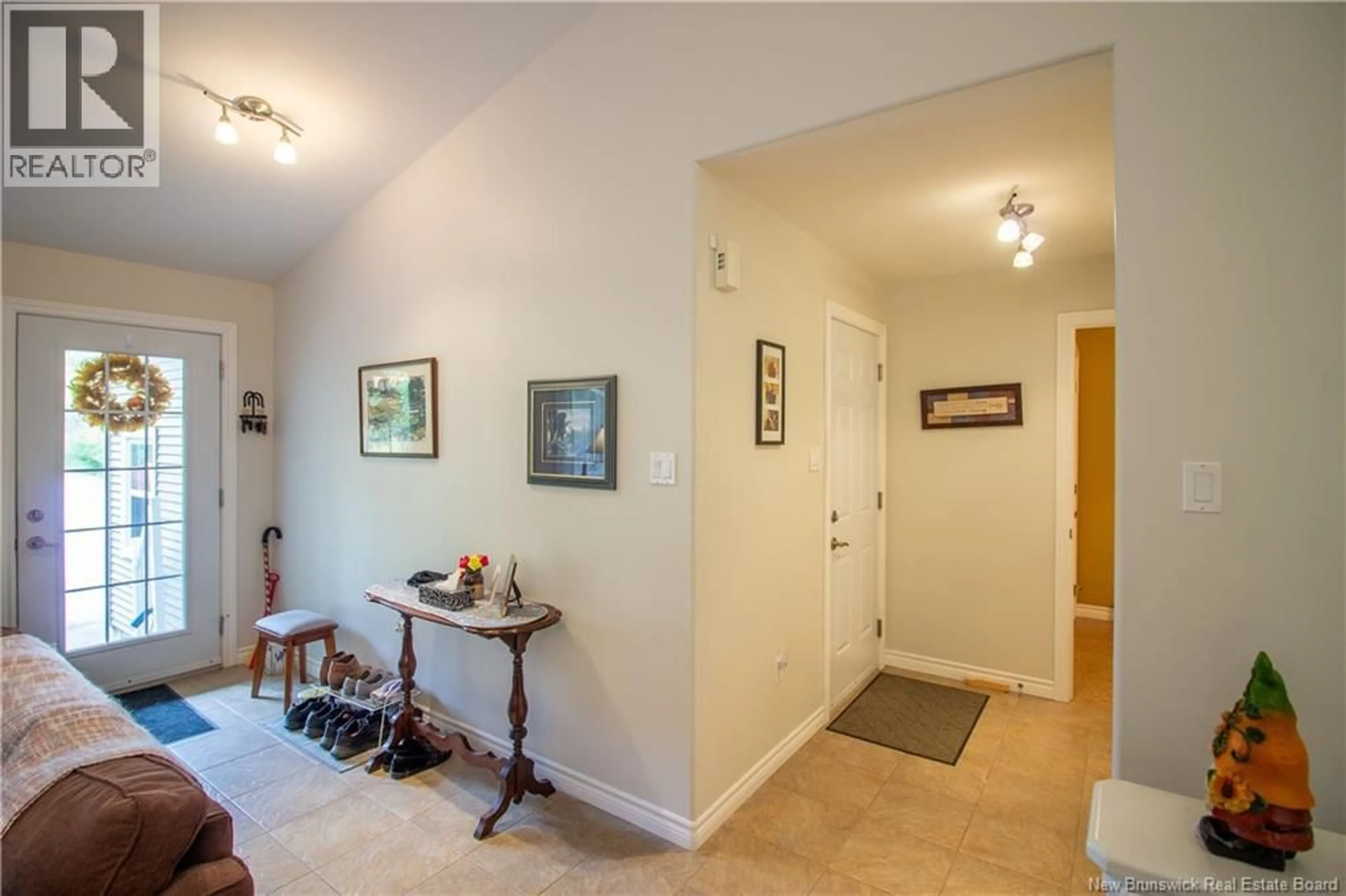 Indoor entryway for 60 WALKER CRESCENT, Hampton New Brunswick E5N5Z8