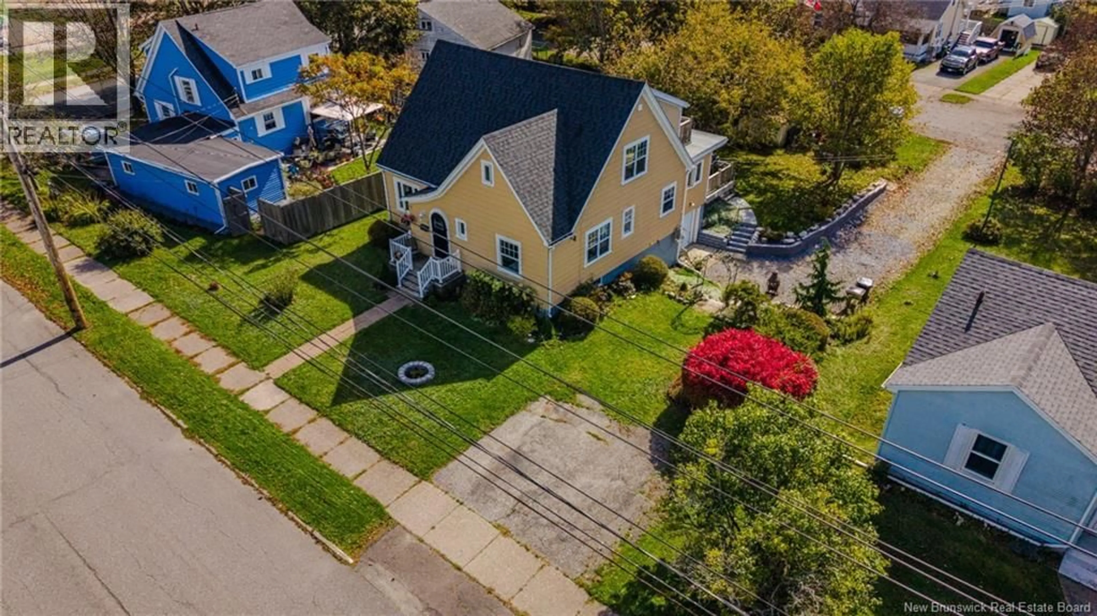 A pic from outside/outdoor area/front of a property/back of a property/a pic from drone, street for 470 YOUNG STREET, Saint John New Brunswick E2M2V3