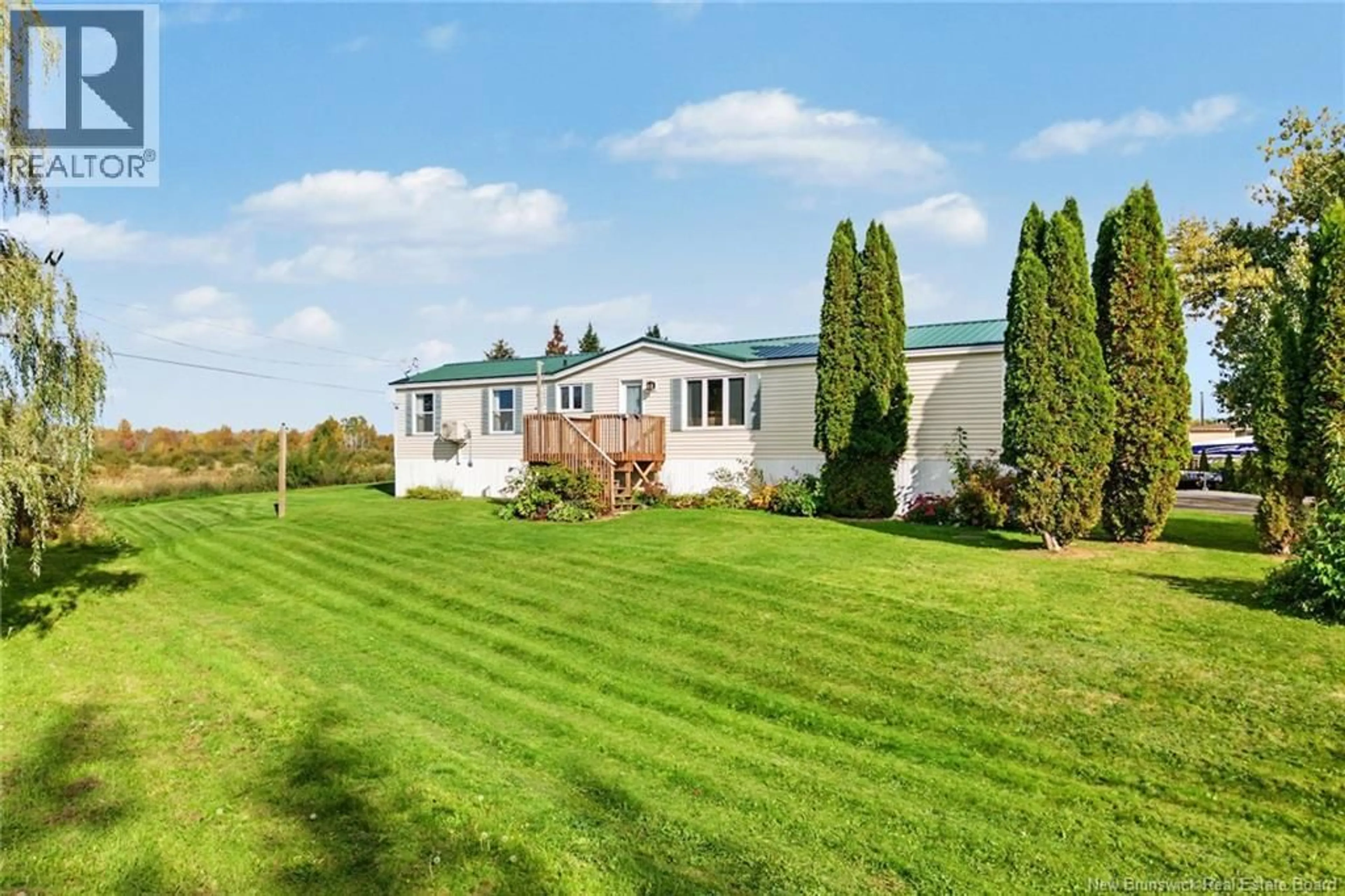 A pic from outside/outdoor area/front of a property/back of a property/a pic from drone, unknown for 1711 ROUTE 105, Maugerville New Brunswick E3A8J4