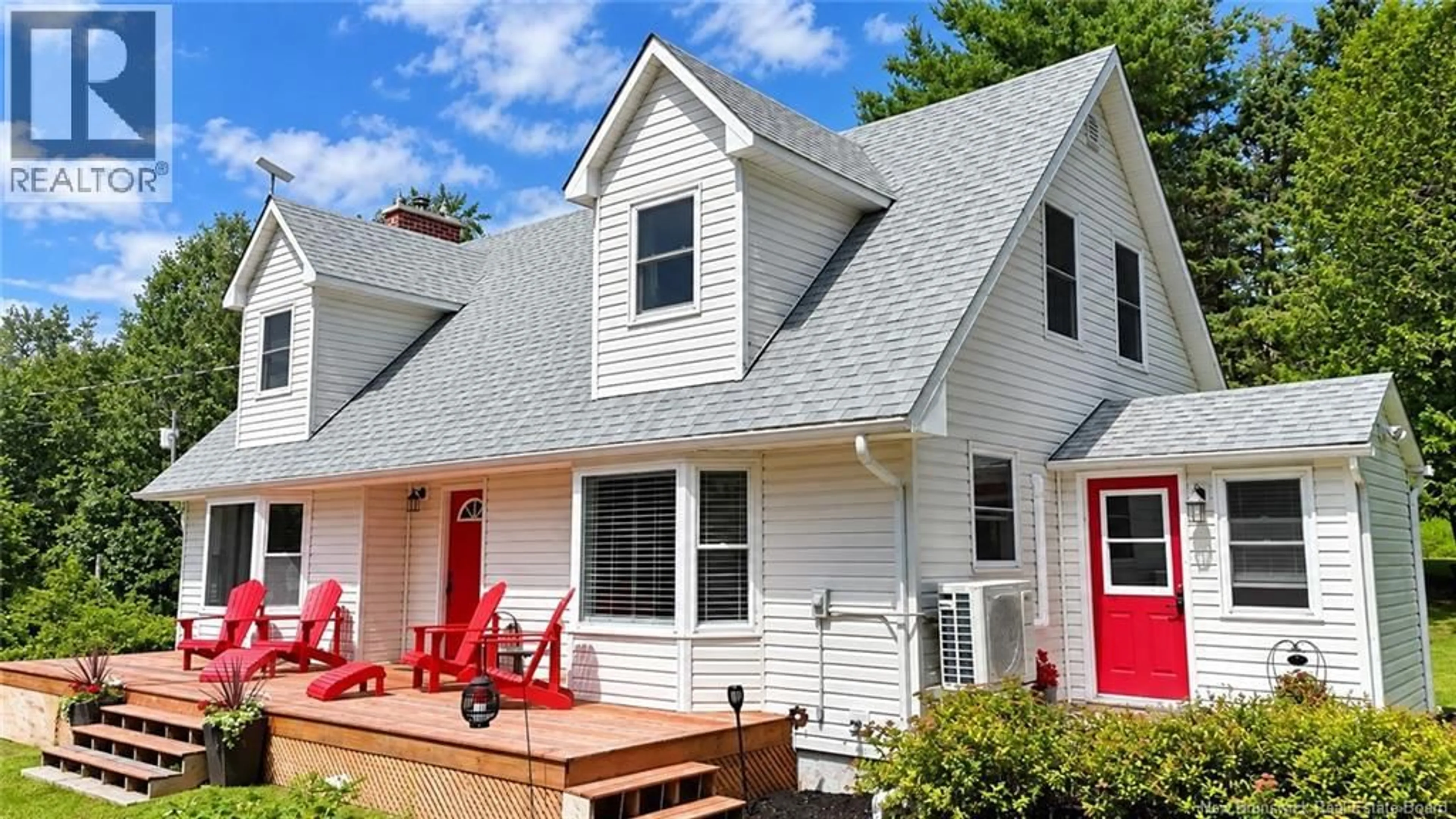 Home with vinyl exterior material, street for 2422 105 ROUTE, Lower Queensbury New Brunswick E6L1G3