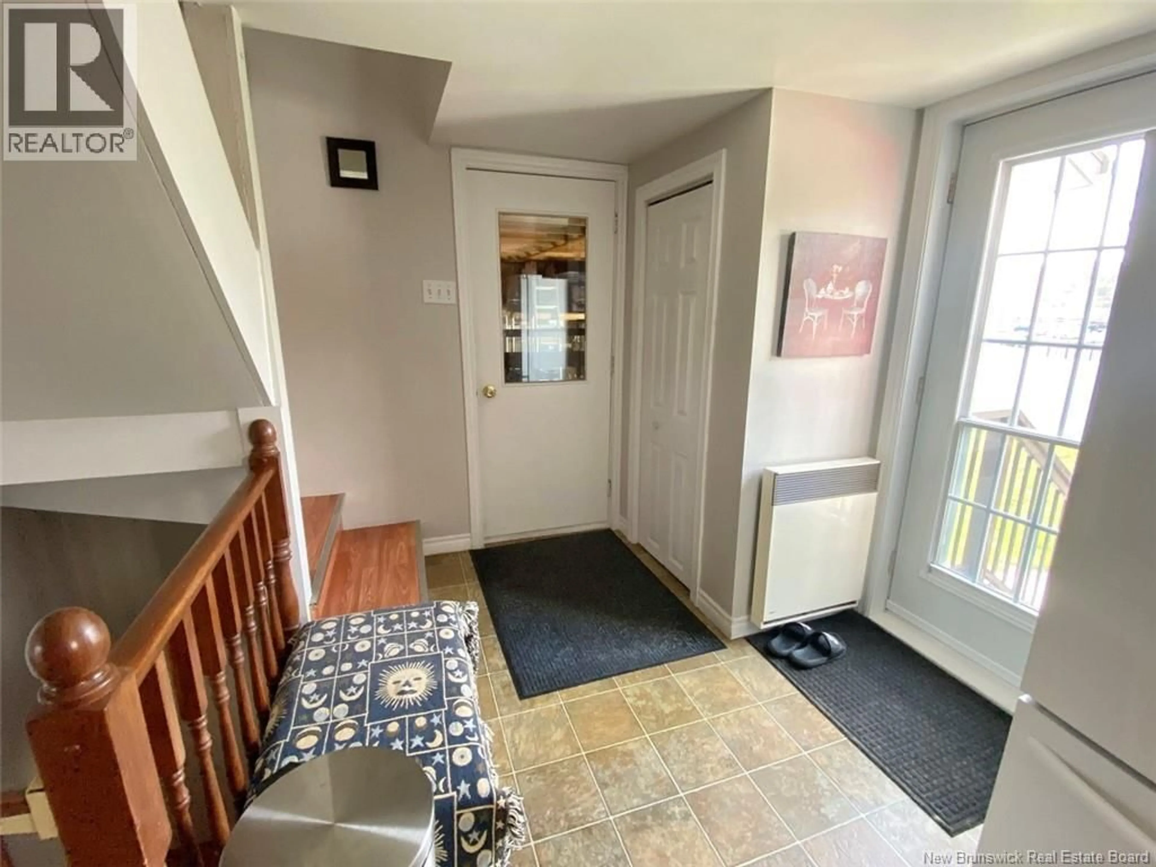 Indoor foyer for 16 46TH AVENUE, Edmundston New Brunswick E3V3B2