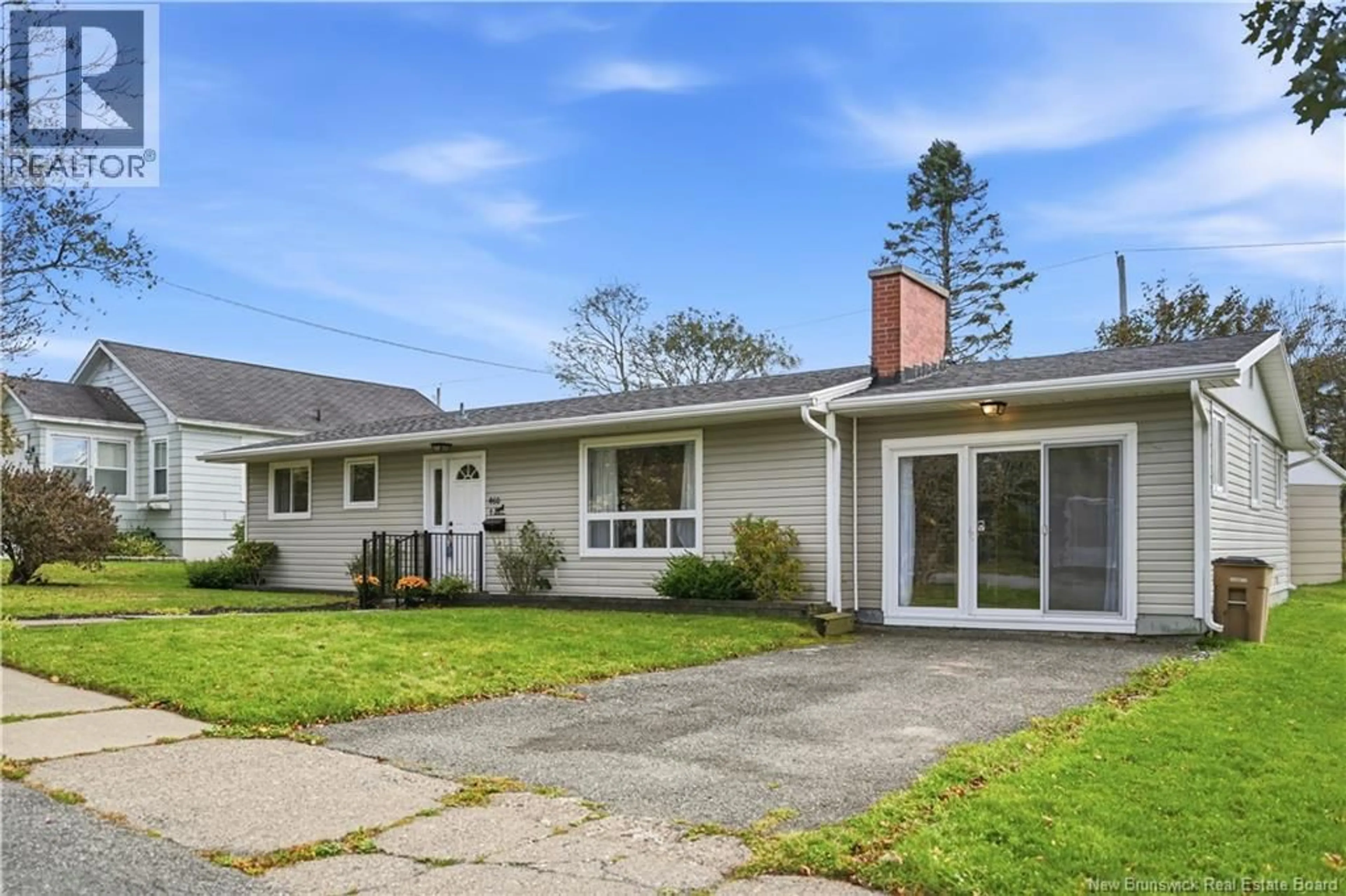 Home with vinyl exterior material, street for 460 LAWRENCE STREET, Saint John New Brunswick E2M2Z2