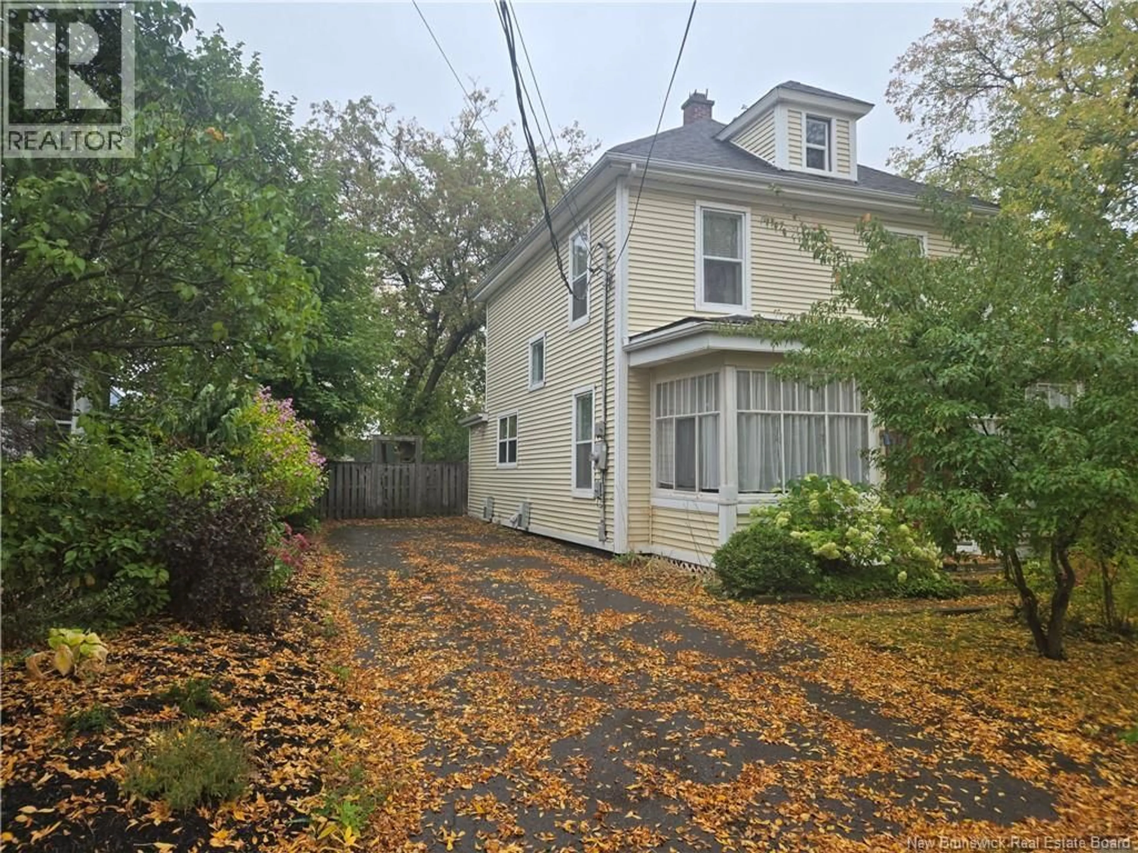 A pic from outside/outdoor area/front of a property/back of a property/a pic from drone, street for 159 DOMINION STREET, Moncton New Brunswick E1C6H2