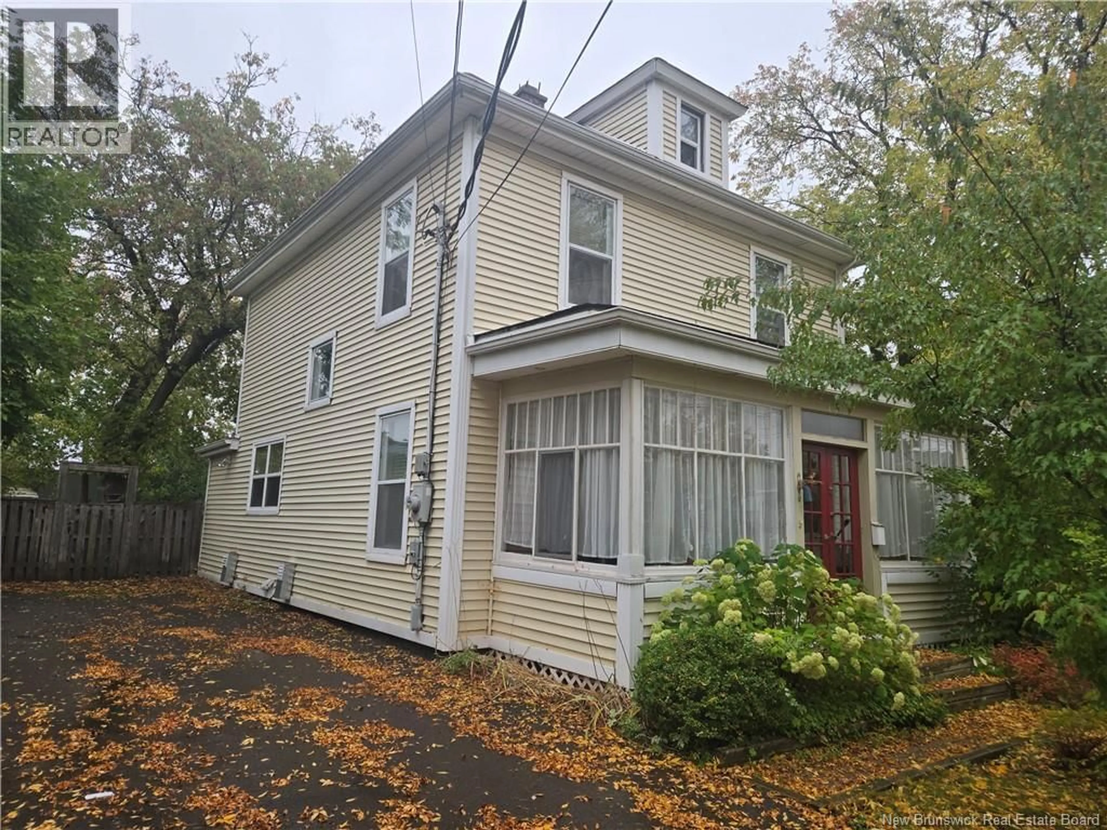 Home with vinyl exterior material, street for 159 DOMINION STREET, Moncton New Brunswick E1C6H2