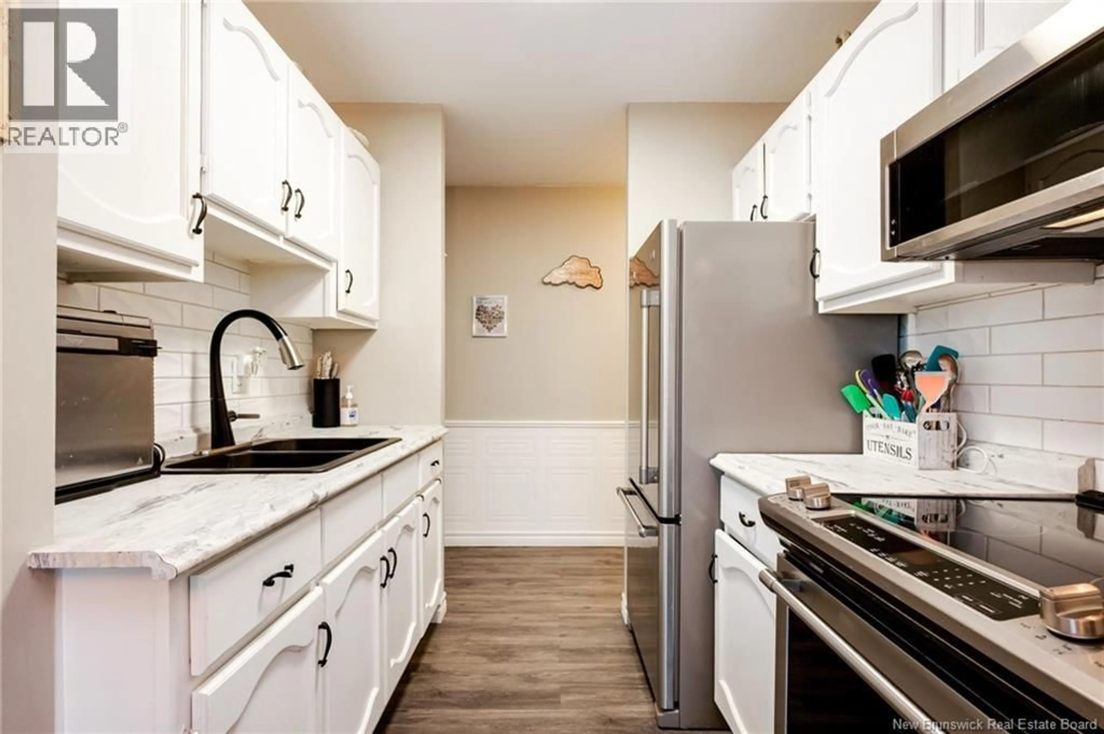 Standard kitchen, unknown for 1214 - 310 WOODWARD AVENUE, Saint John New Brunswick E2K2L1