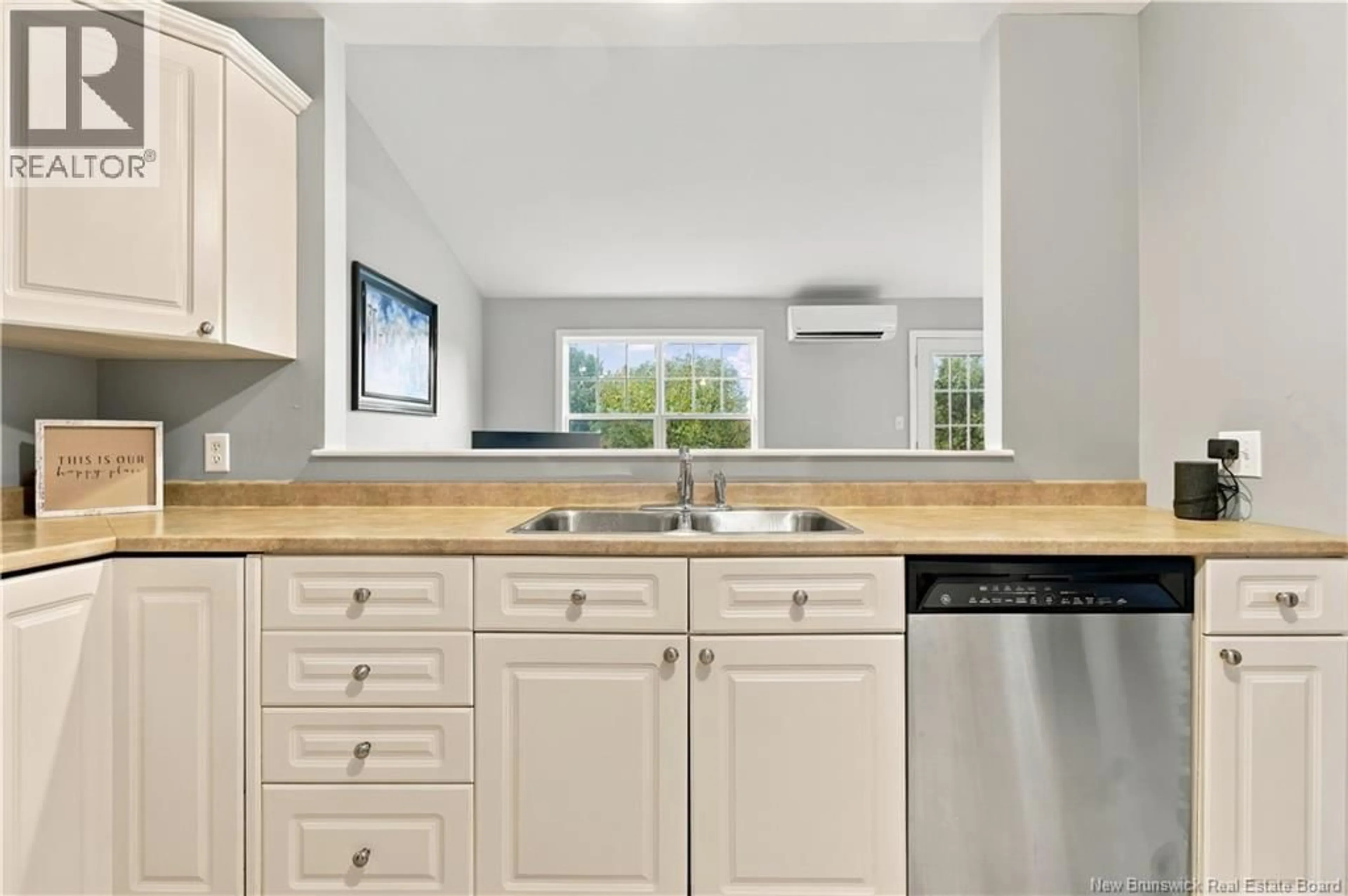 Standard kitchen, ceramic/tile floor for 28 HARLEY AVENUE, Fredericton New Brunswick E3G0J7