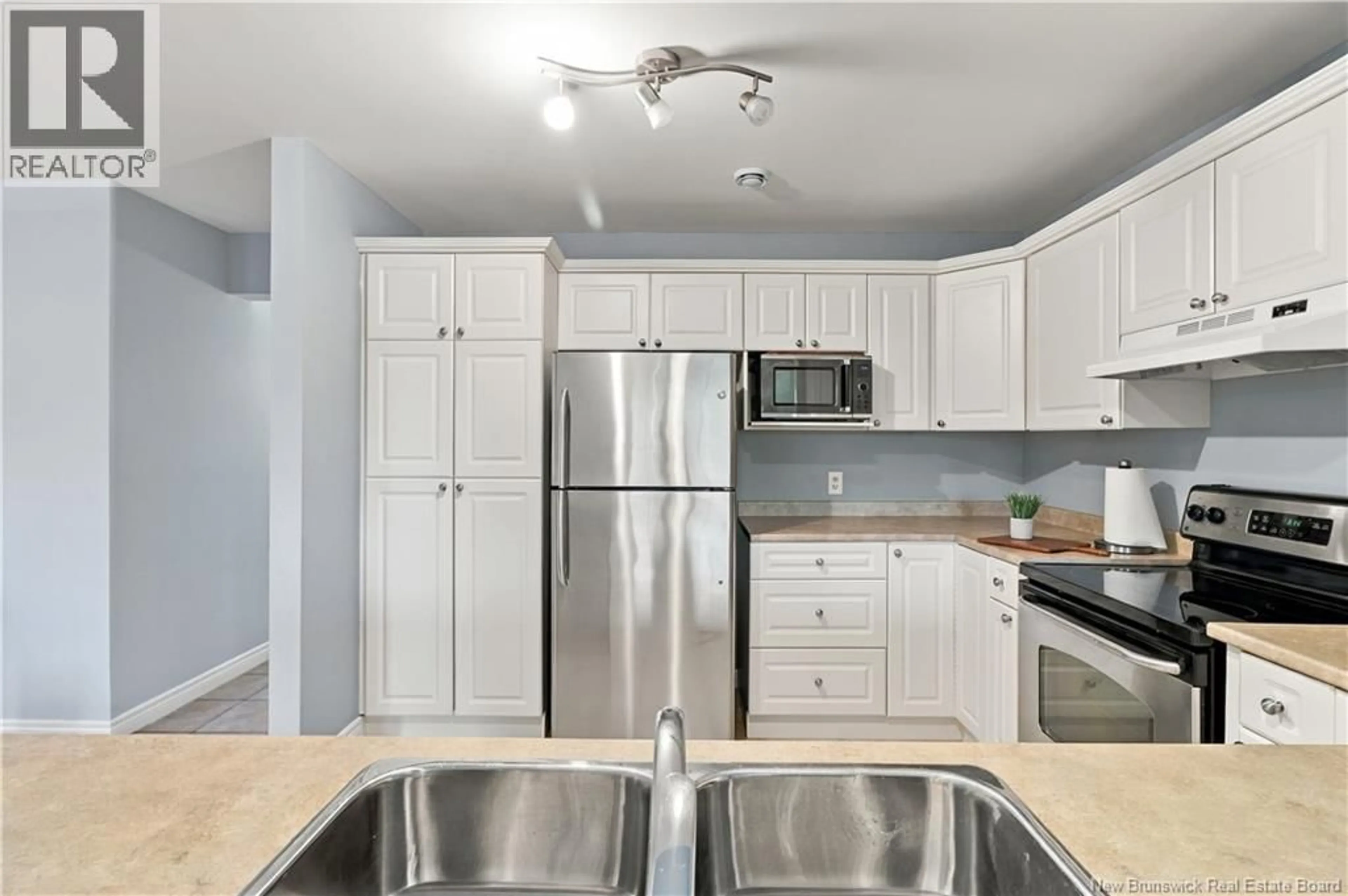 Standard kitchen, unknown for 28 HARLEY AVENUE, Fredericton New Brunswick E3G0J7