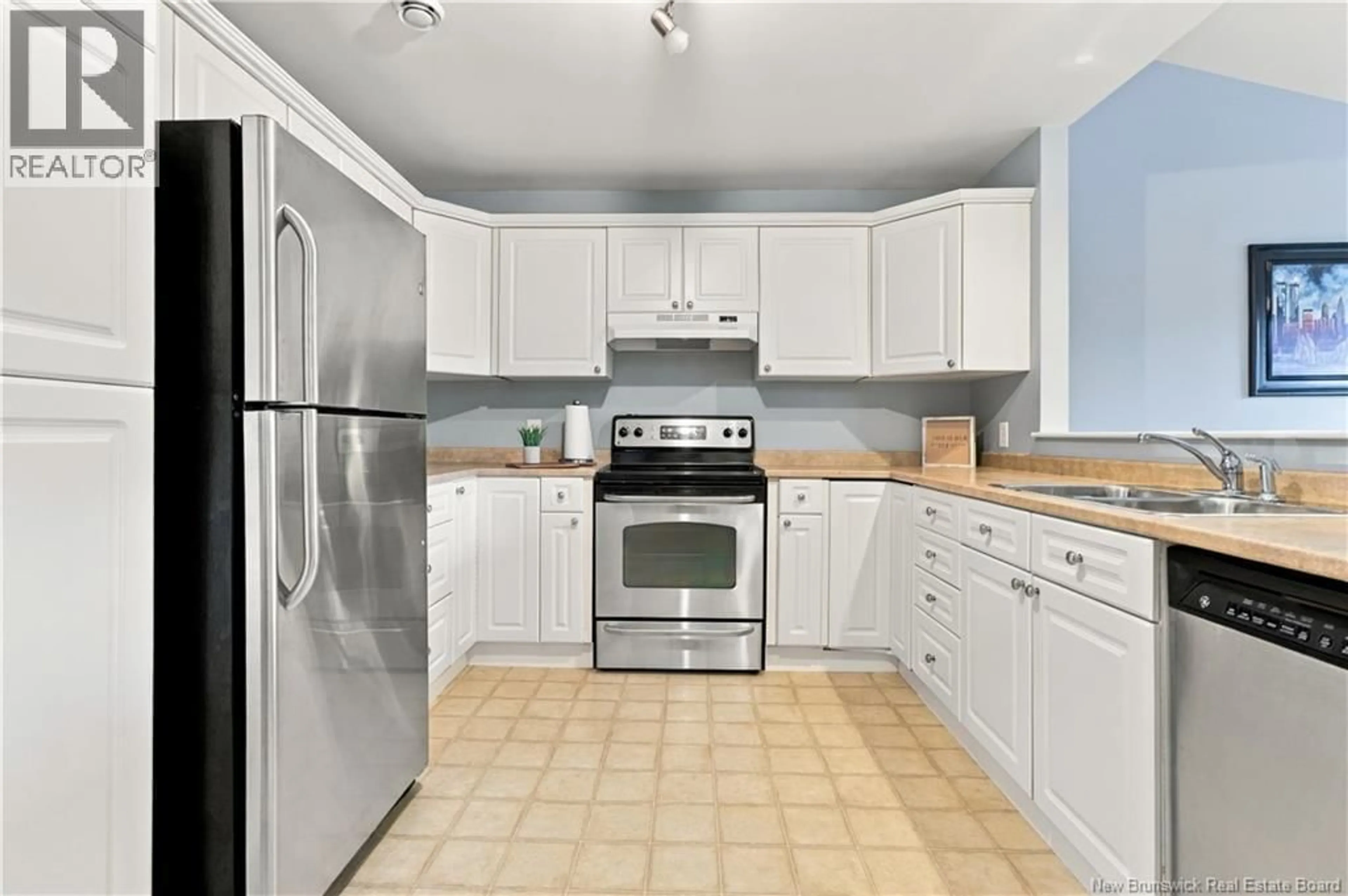 Standard kitchen, ceramic/tile floor for 28 HARLEY AVENUE, Fredericton New Brunswick E3G0J7