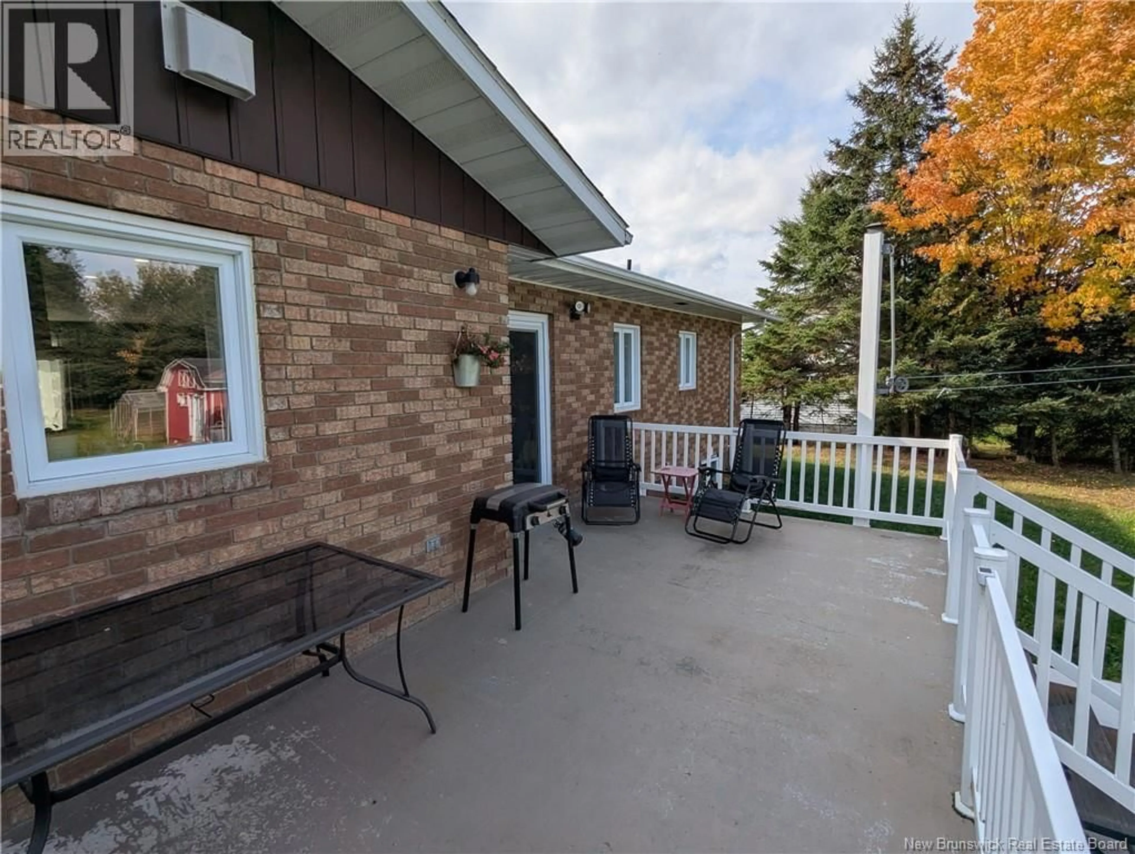 Patio, street for 306 VETERAN STREET, Grand-Sault/Grand Falls New Brunswick E3Y1E5