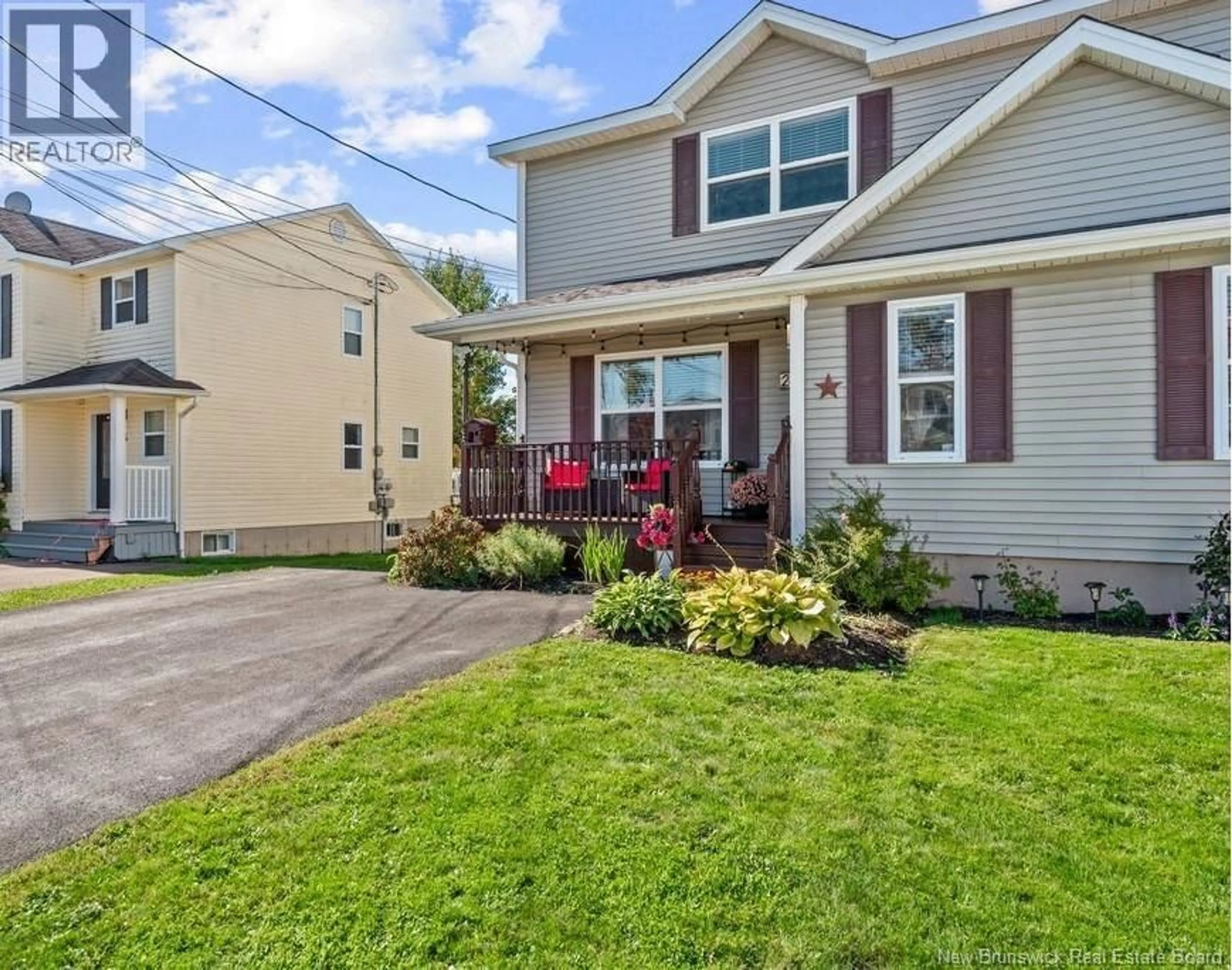 Home with vinyl exterior material, street for 20 WILDERNESS COURT, Moncton New Brunswick E1G0H4