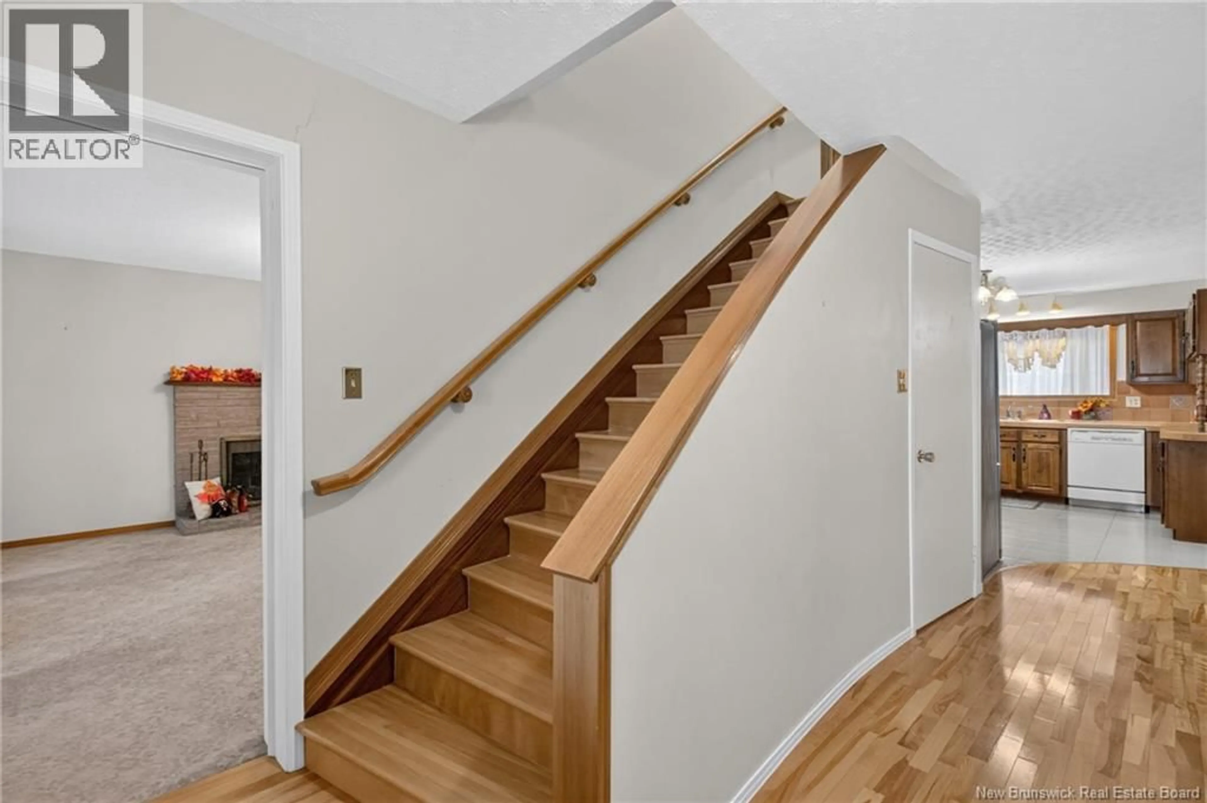 Stairs for 39 KENWOOD DRIVE, Moncton New Brunswick E1E3Z2