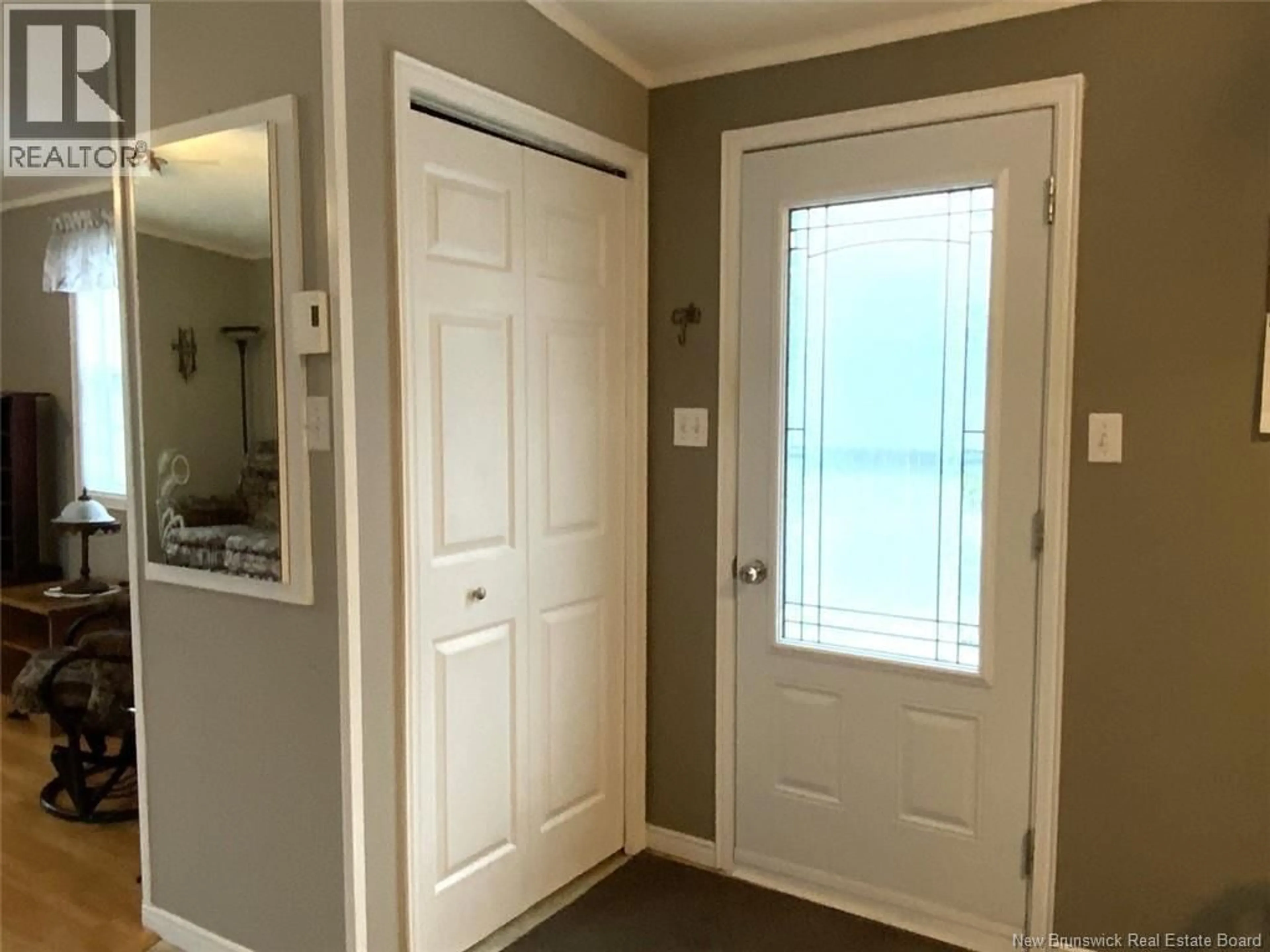 Indoor entryway for 13 DU BOULEAU STREET, Saint-Jacques New Brunswick E7B1R7