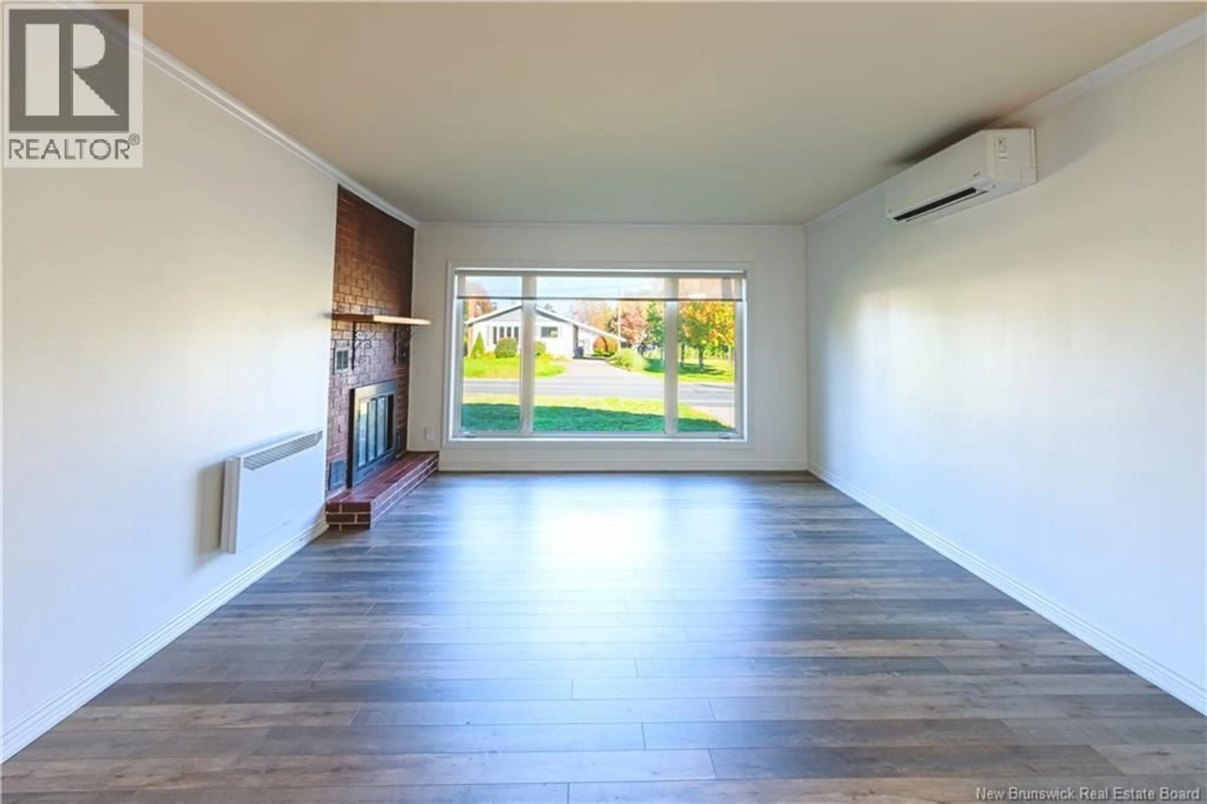 Indoor foyer for 3441 CENTENAIRE STREET, Tracadie New Brunswick E1X1A7