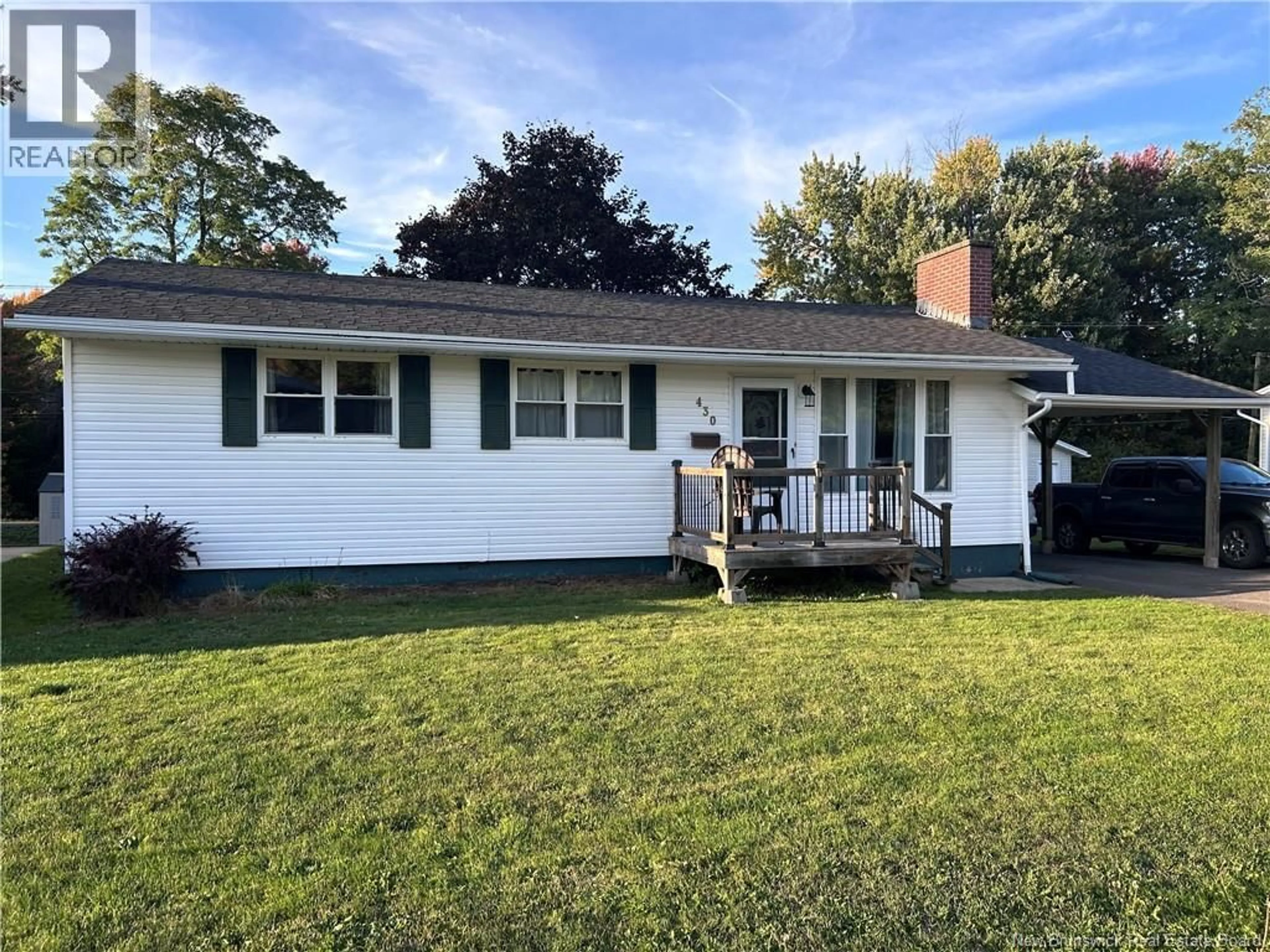 Home with vinyl exterior material, unknown for 430 GARDINER STREET, Oromocto New Brunswick E2V1G3
