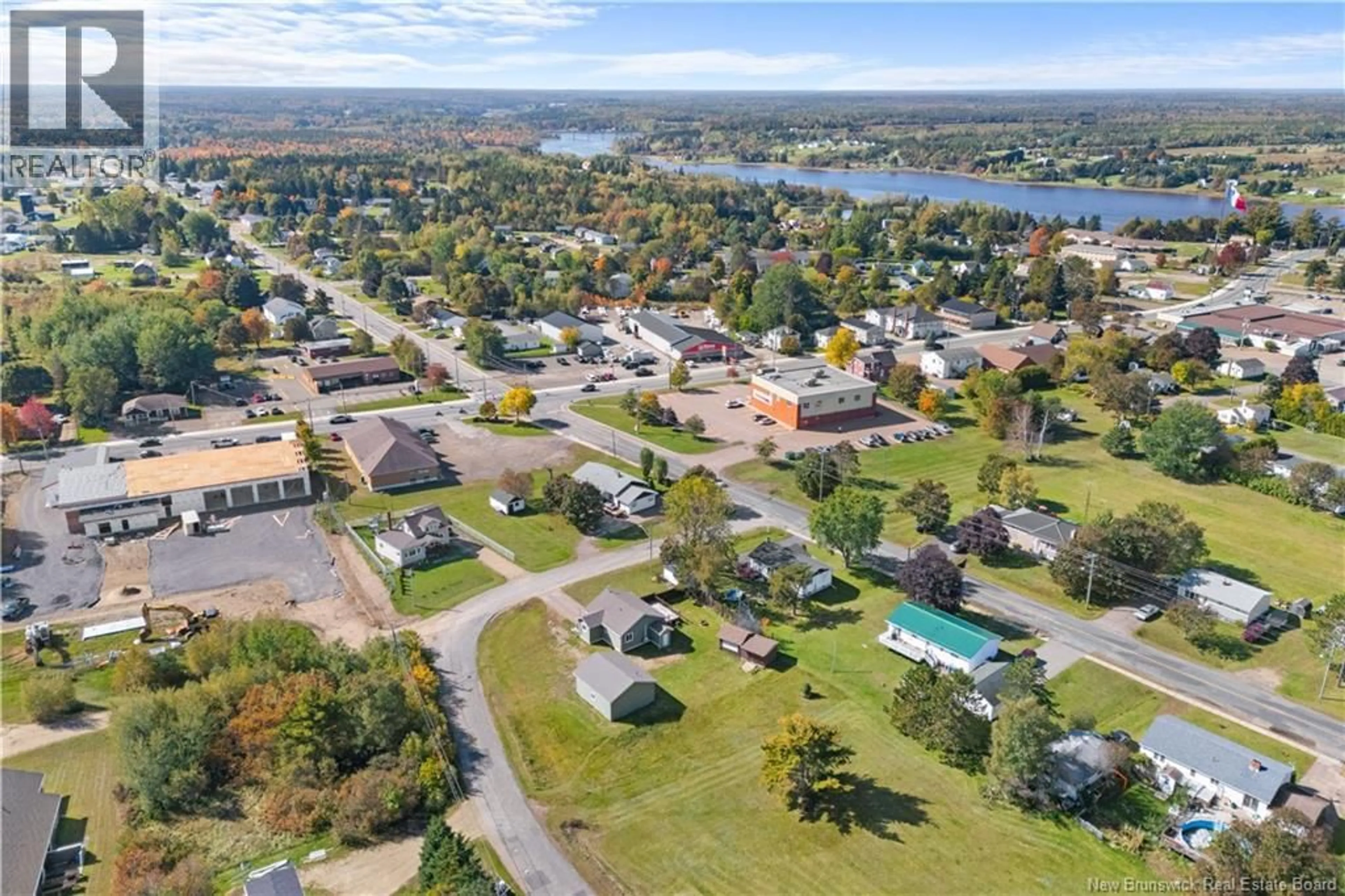 A pic from outside/outdoor area/front of a property/back of a property/a pic from drone, water/lake/river/ocean view for 7 SOLEIL LEVANT, Saint-Louis-De-Kent New Brunswick E4X1H4