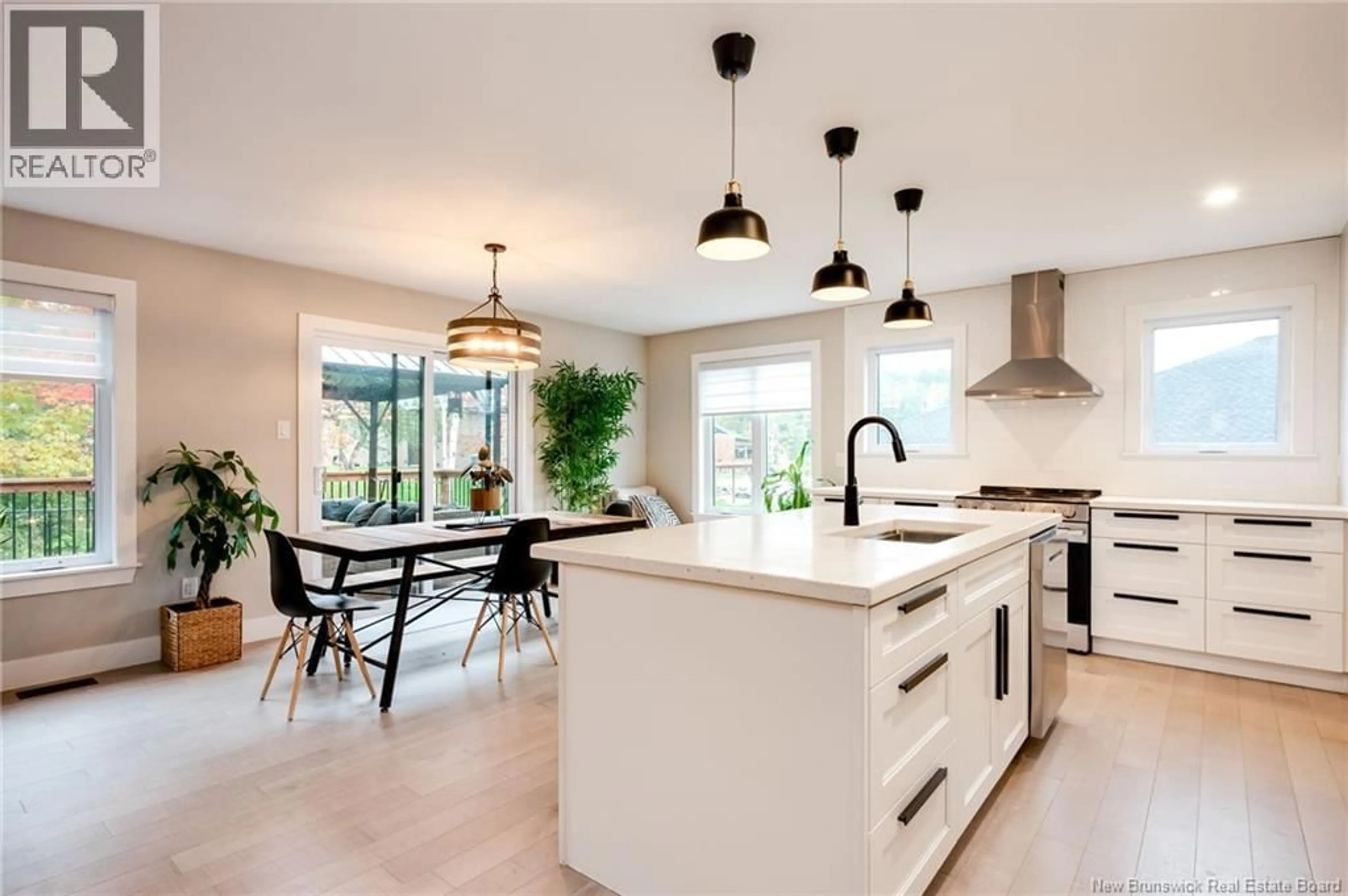Contemporary kitchen, unknown for 168 VINCENT ROAD, Quispamsis New Brunswick E2E1P5