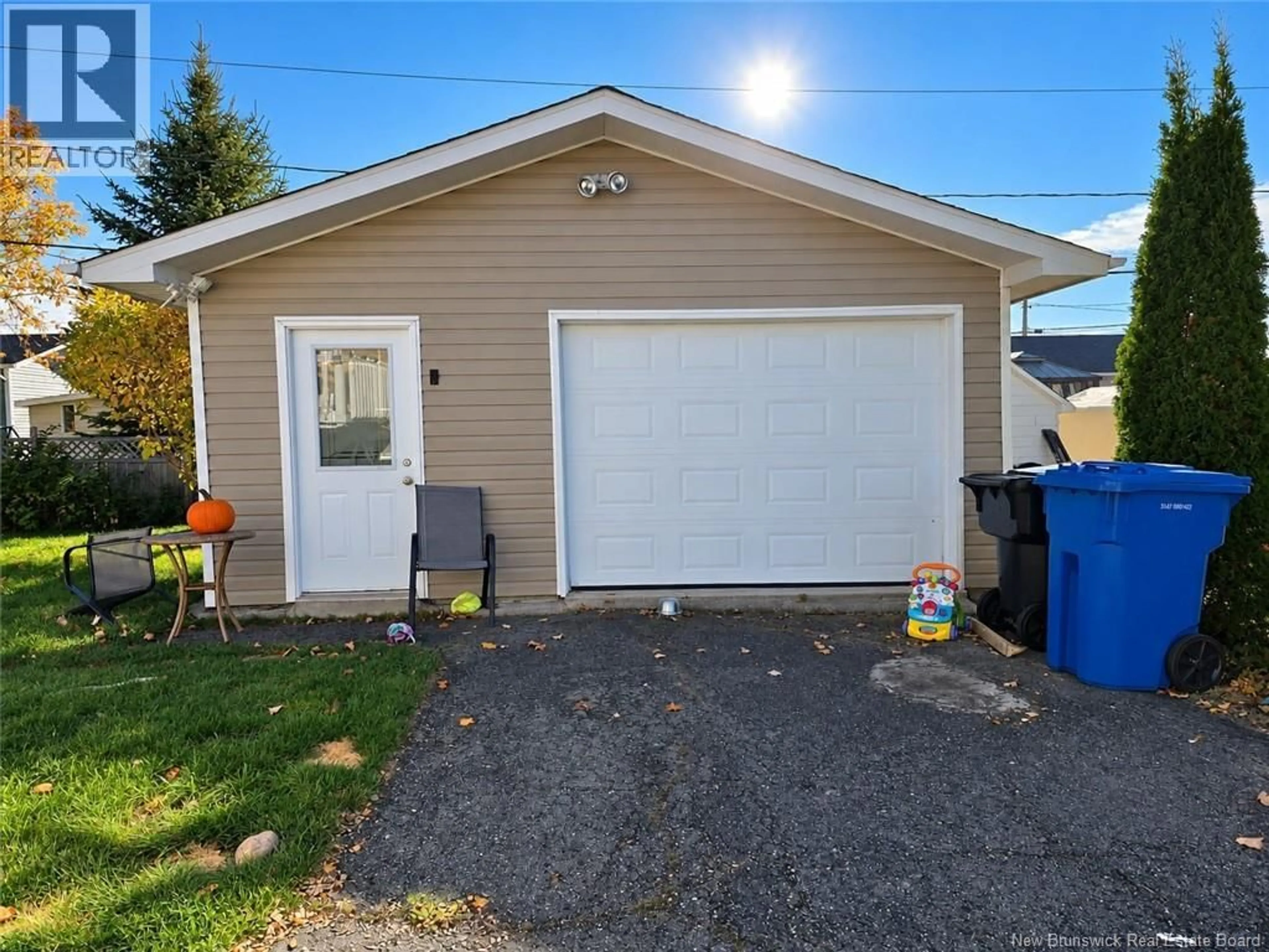 Unknown for 1615 ALEXANDER, Bathurst New Brunswick E2A3R3