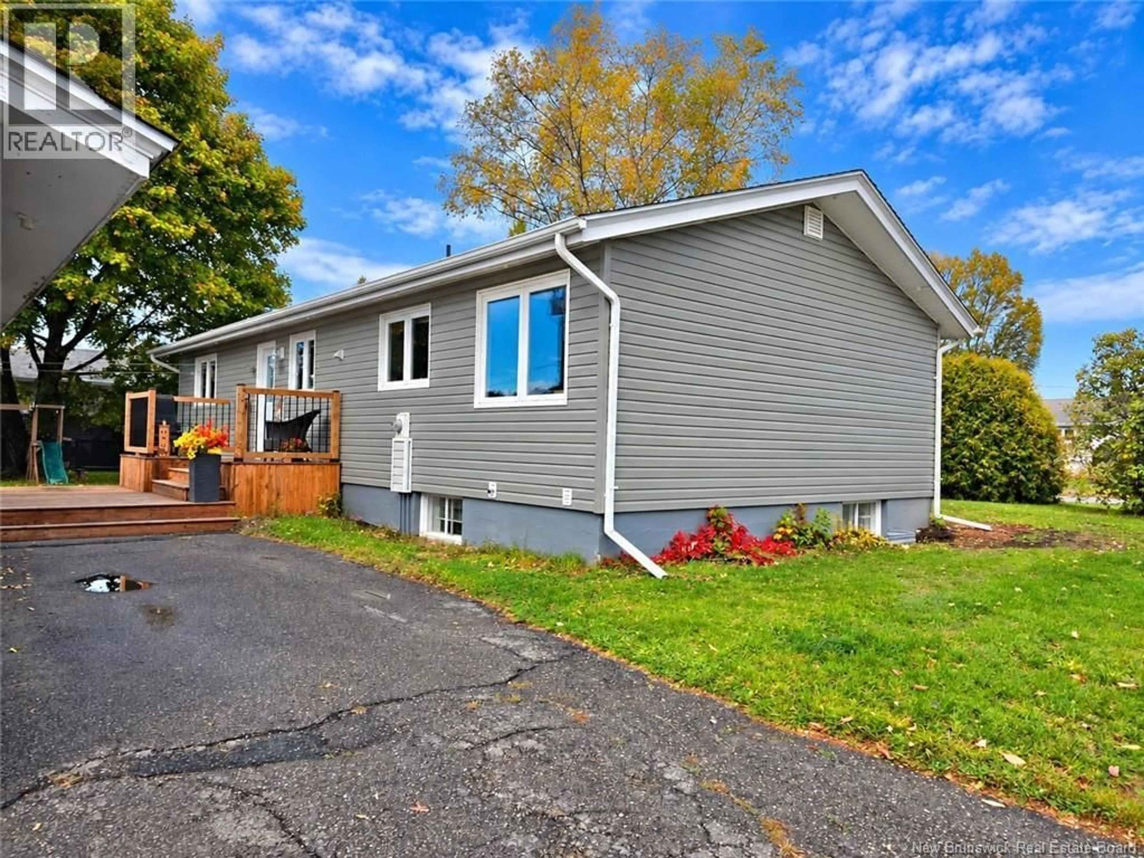 Unknown for 1211 WHELTON, Bathurst New Brunswick E2A3S7